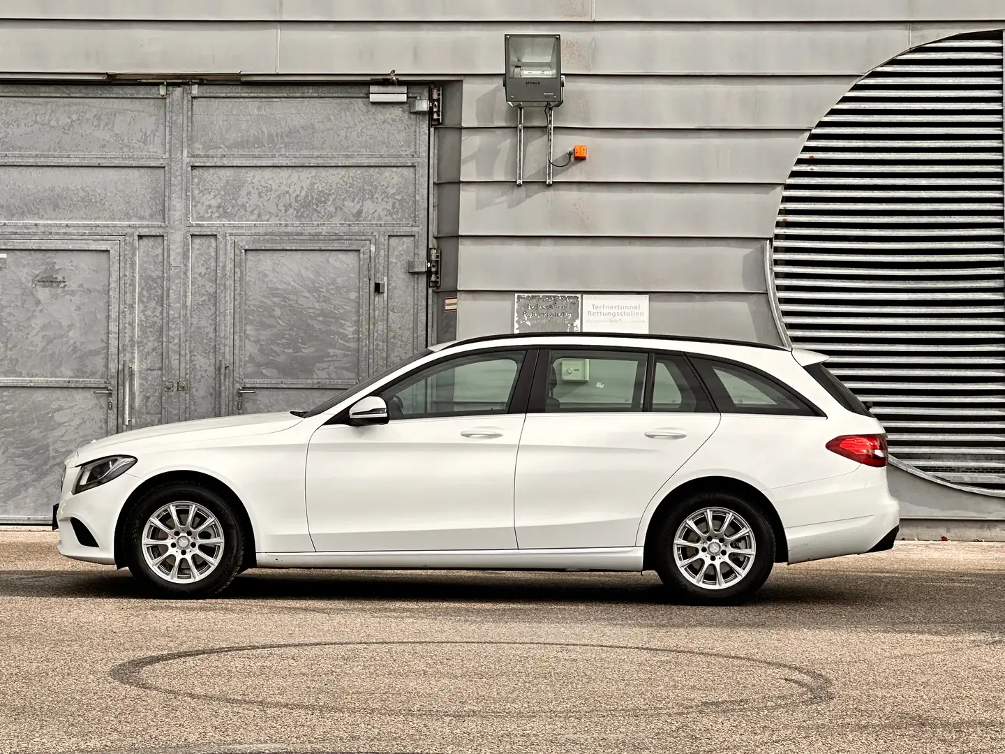 Mercedes-Benz C 180 C 180 d T / Sportsitze / Navi / Komfortfahrwerk Weiß - 1