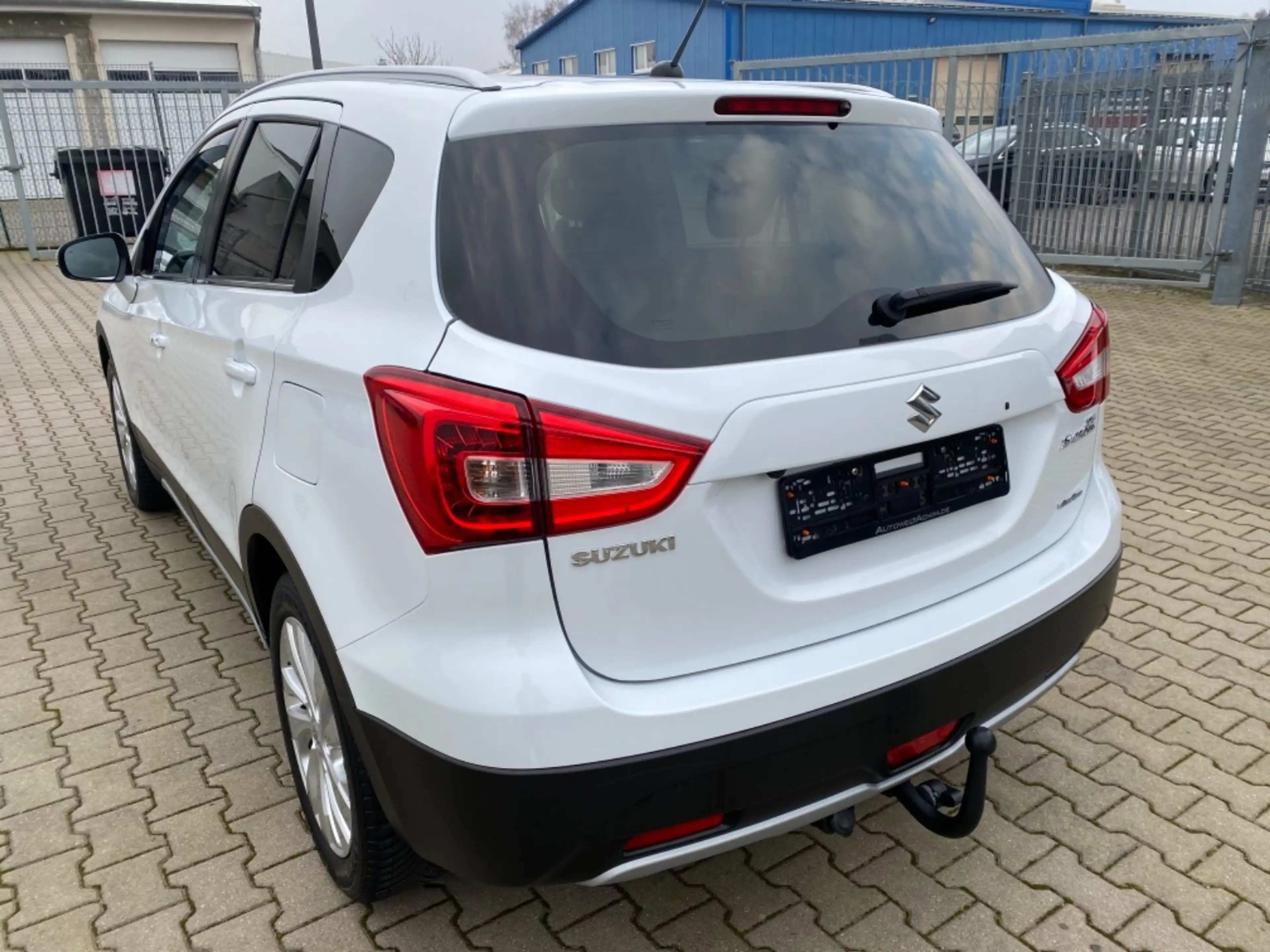 Suzuki SX4 S-Cross Limited+ 4x4 — photo 9
