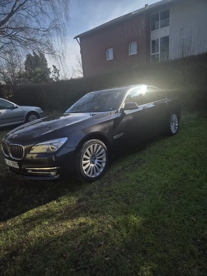 BMW 730
