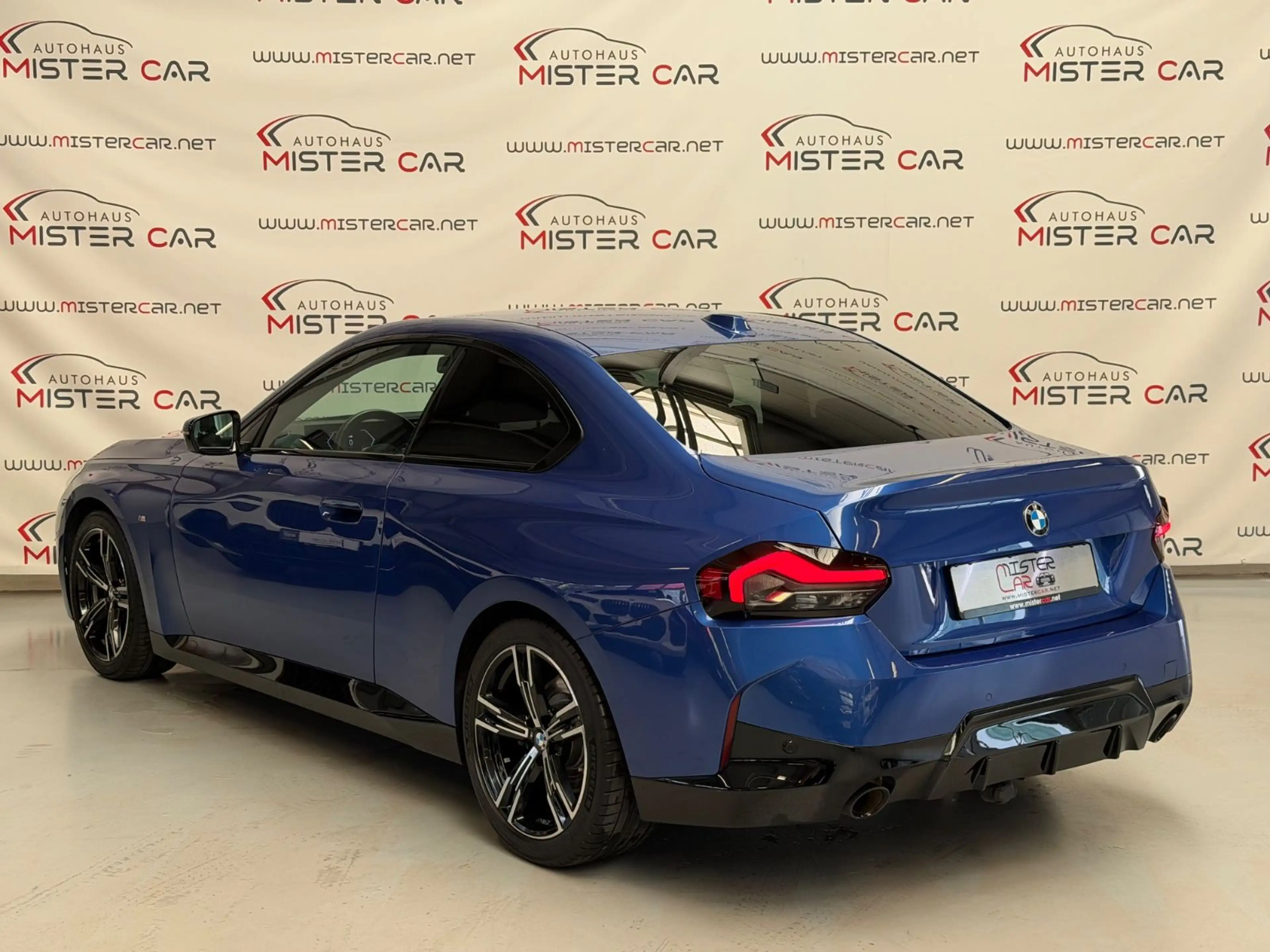 BMW 220 i Coupe M Sport CURVED/AHK/LED/NAVI/LEDER/18 — photo 3