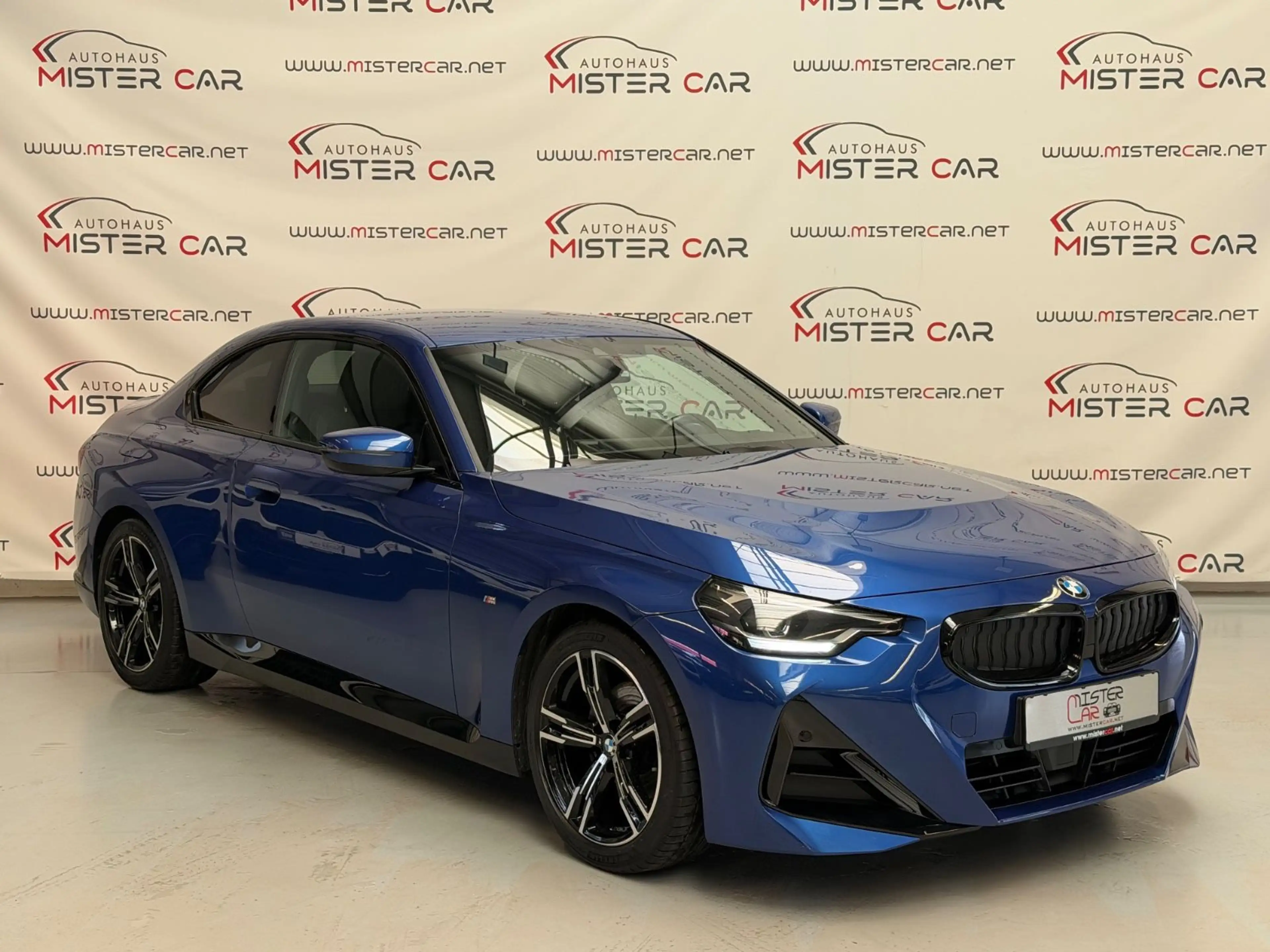 BMW 220 i Coupe M Sport CURVED/AHK/LED/NAVI/LEDER/18 — photo 4