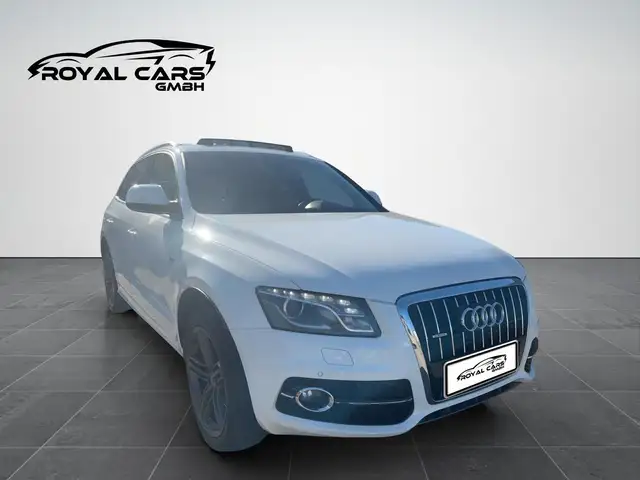 Audi Q5 view 2