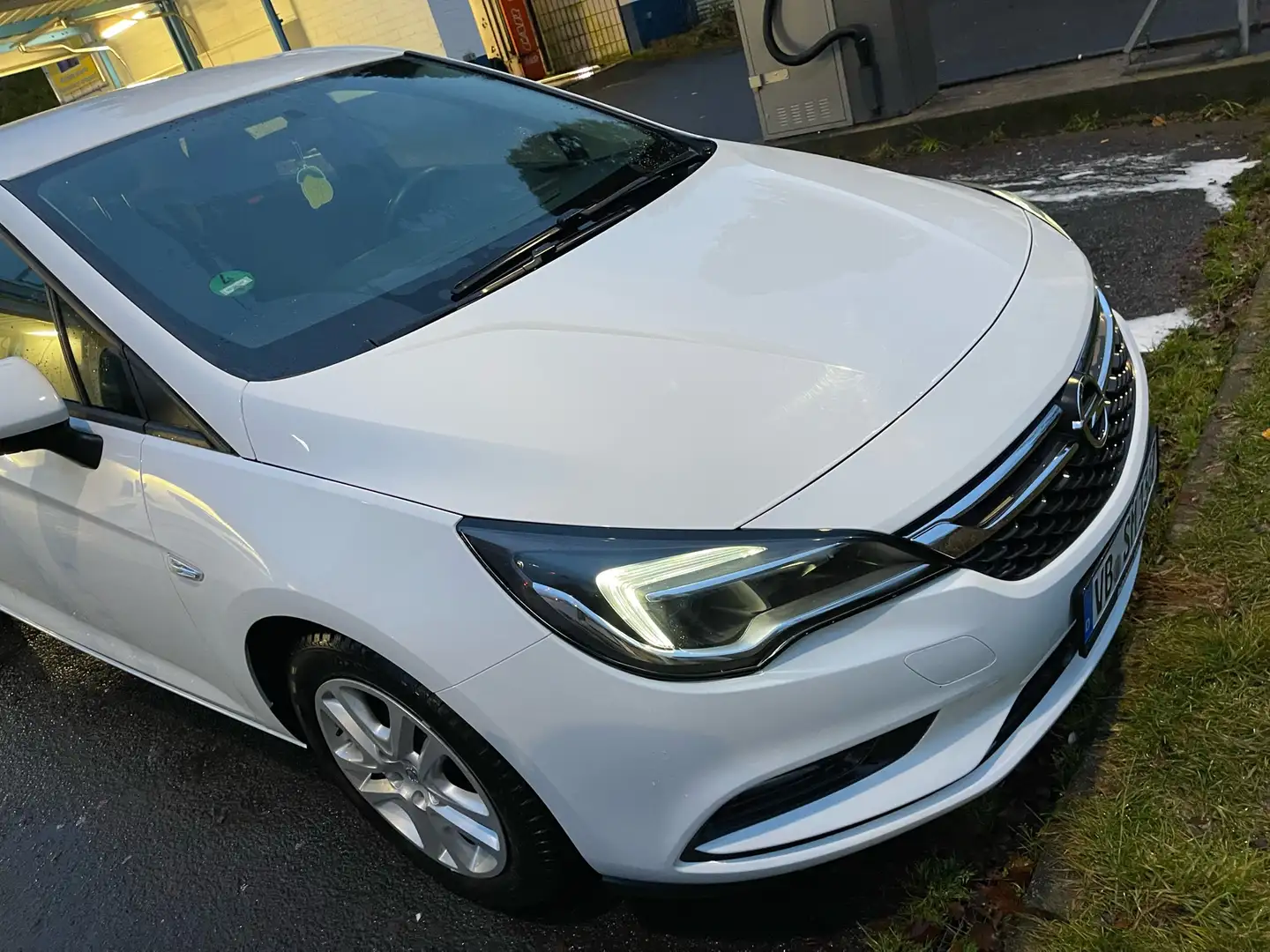Opel Astra 1.6 D (CDTI) Edition Weiß - 1