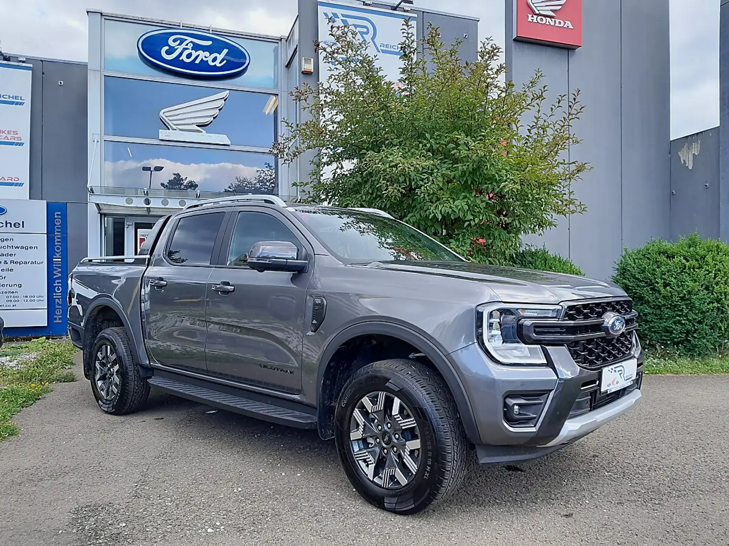 Ford Ranger Ranger Doppelkabine Wildtrak e-4WD 2.3 EcoBoost... Grau - 1