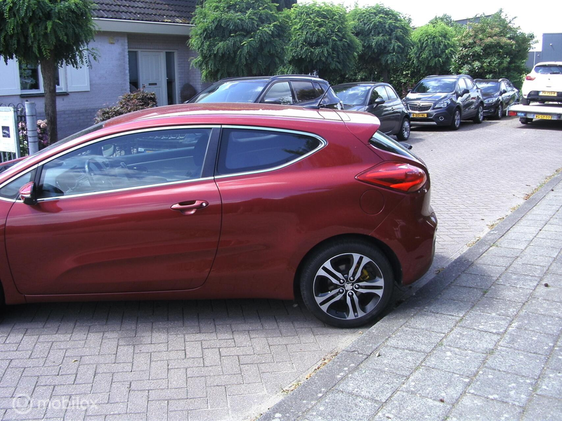 Kia ProCeed / pro_cee'd 1.6 GDI Business Pack — photo 8