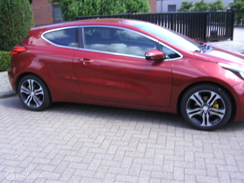 Kia ProCeed / pro_cee'd 1.6 GDI Business Pack — photo 5