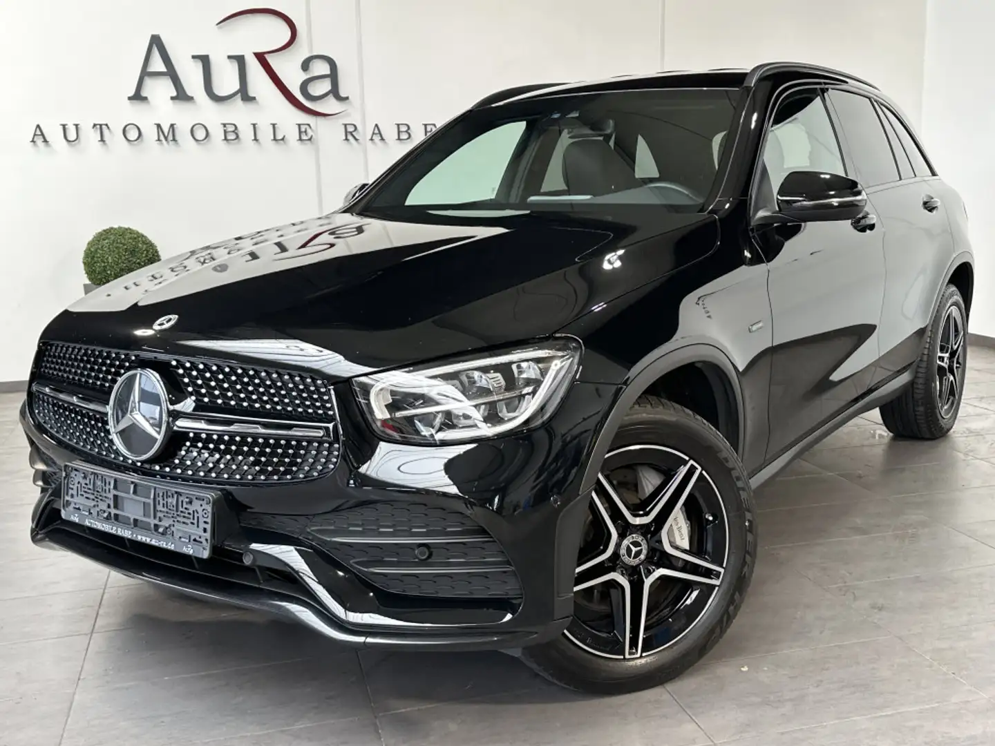 Mercedes-Benz GLC 300 4Matic AMG-Line NAV+LED+CARPLAY+KAMERA Zwart - 2