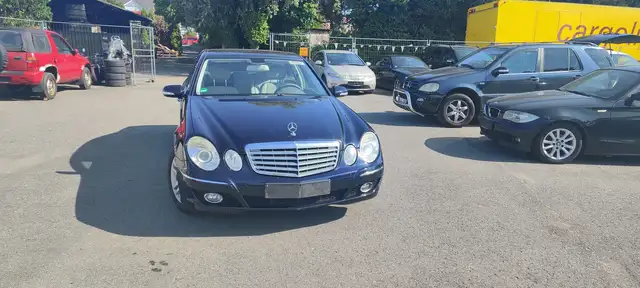 Mercedes-Benz E 320 E 320 CDI (211.022)Automatik, Schiebdach, TÜV, EUR