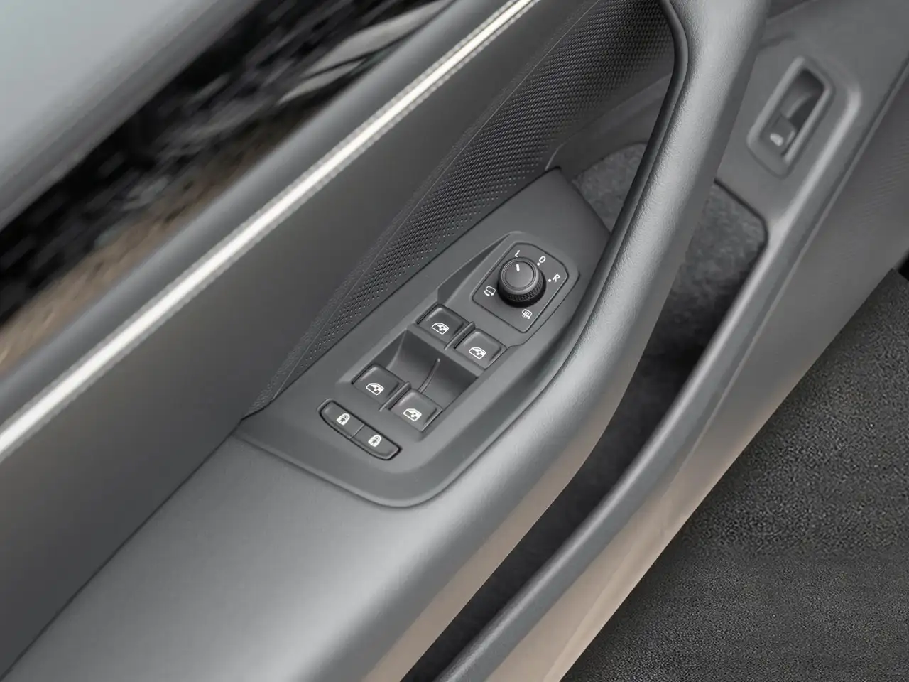 Volkswagen Passat AHK Sitzklima Head-Up DCC, миниатюра 29
