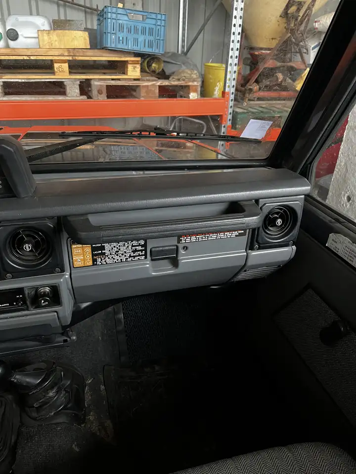 Toyota Land Cruiser Lj 70, foto 12
