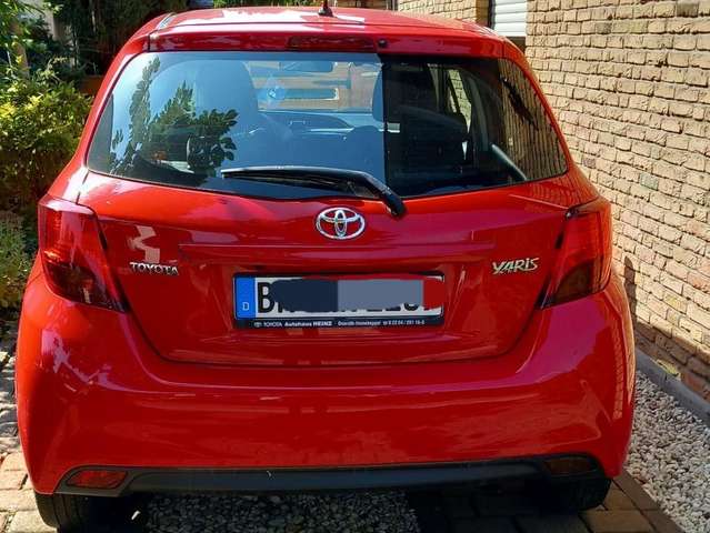 Imagine Toyota Yaris Yaris 1.33 VVT-i Edition-S