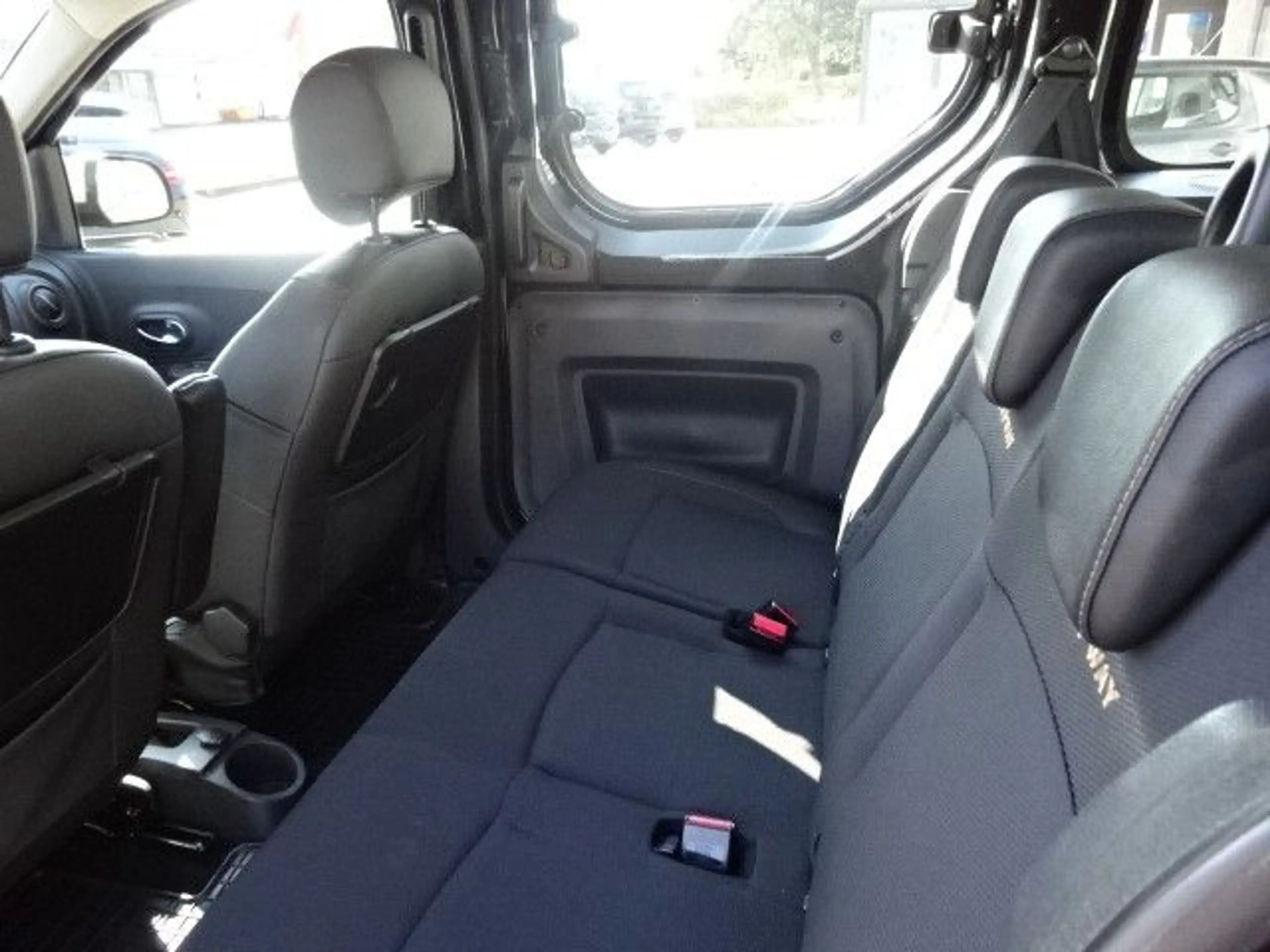 Dacia Dokker TCe 115 Stepway -Navi-Kamera-Sitzheizung — photo 10