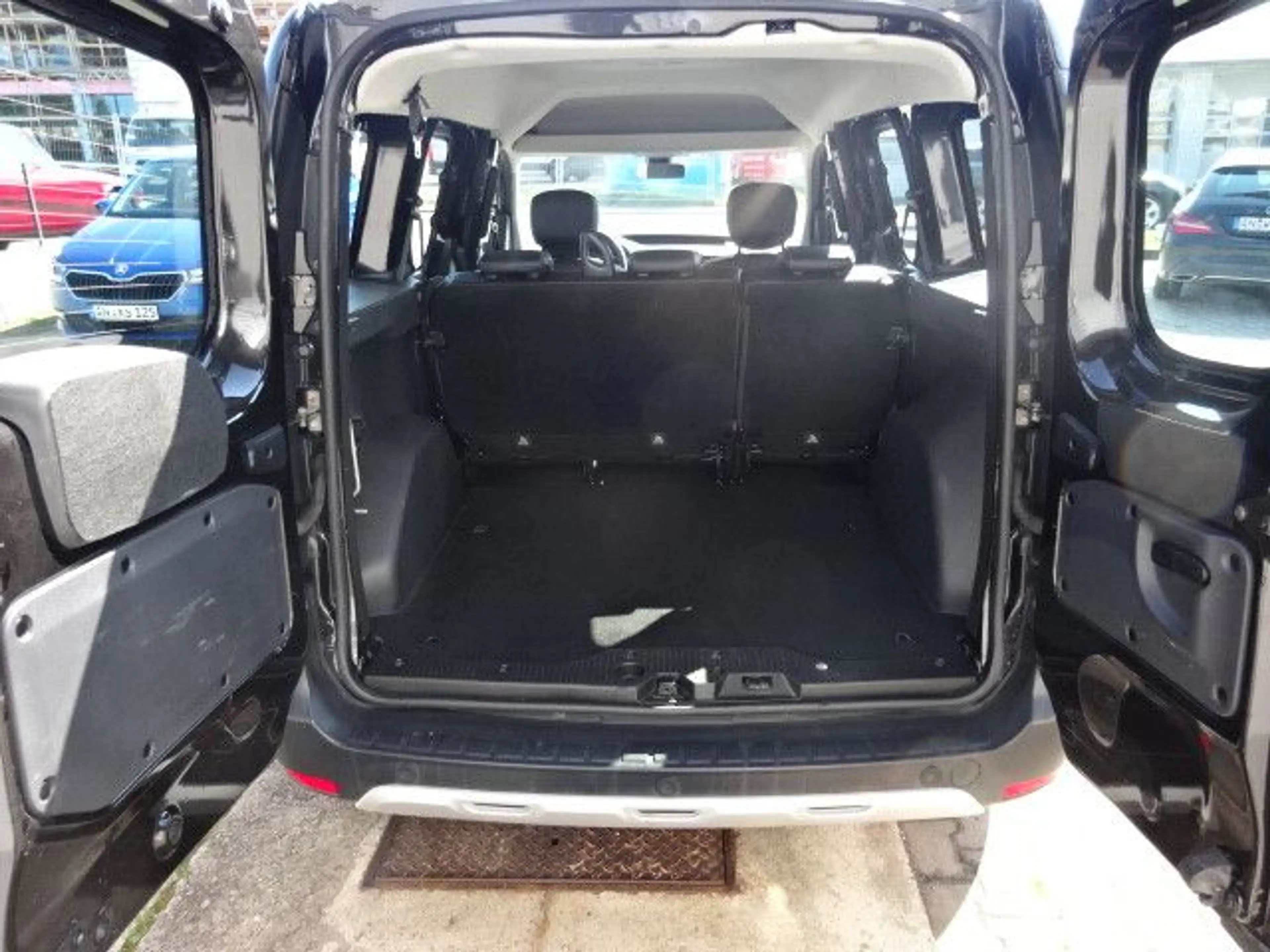 Dacia Dokker TCe 115 Stepway -Navi-Kamera-Sitzheizung — photo 12
