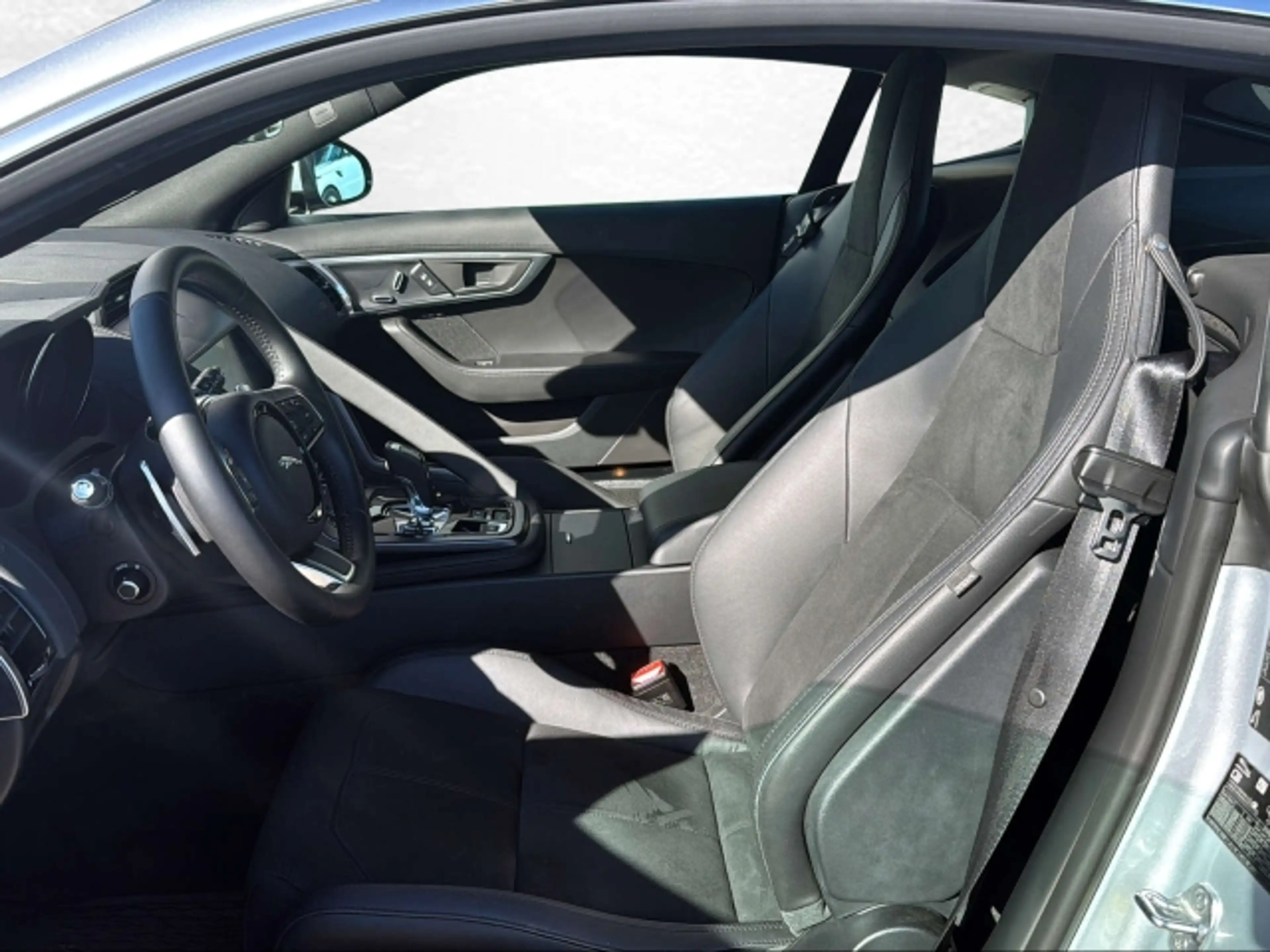 Jaguar F-Type Coupe P340 3,0 AT — photo 12