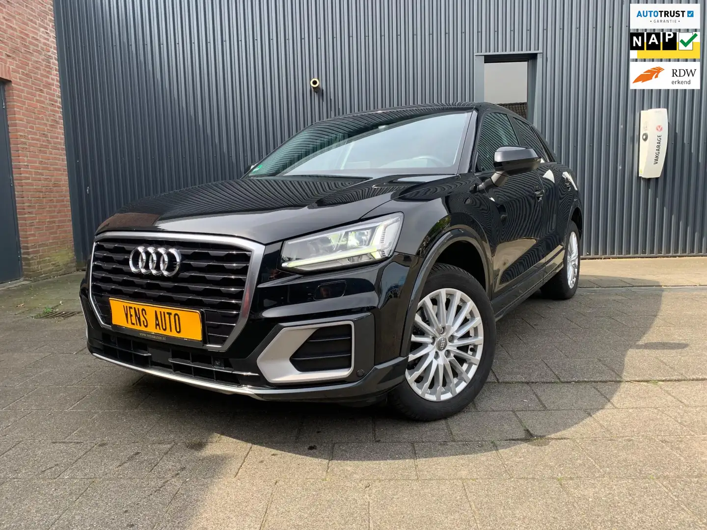 Audi Q2 1.4 TFSI CoD Design, VOL LEDER, XENON Noir - 1