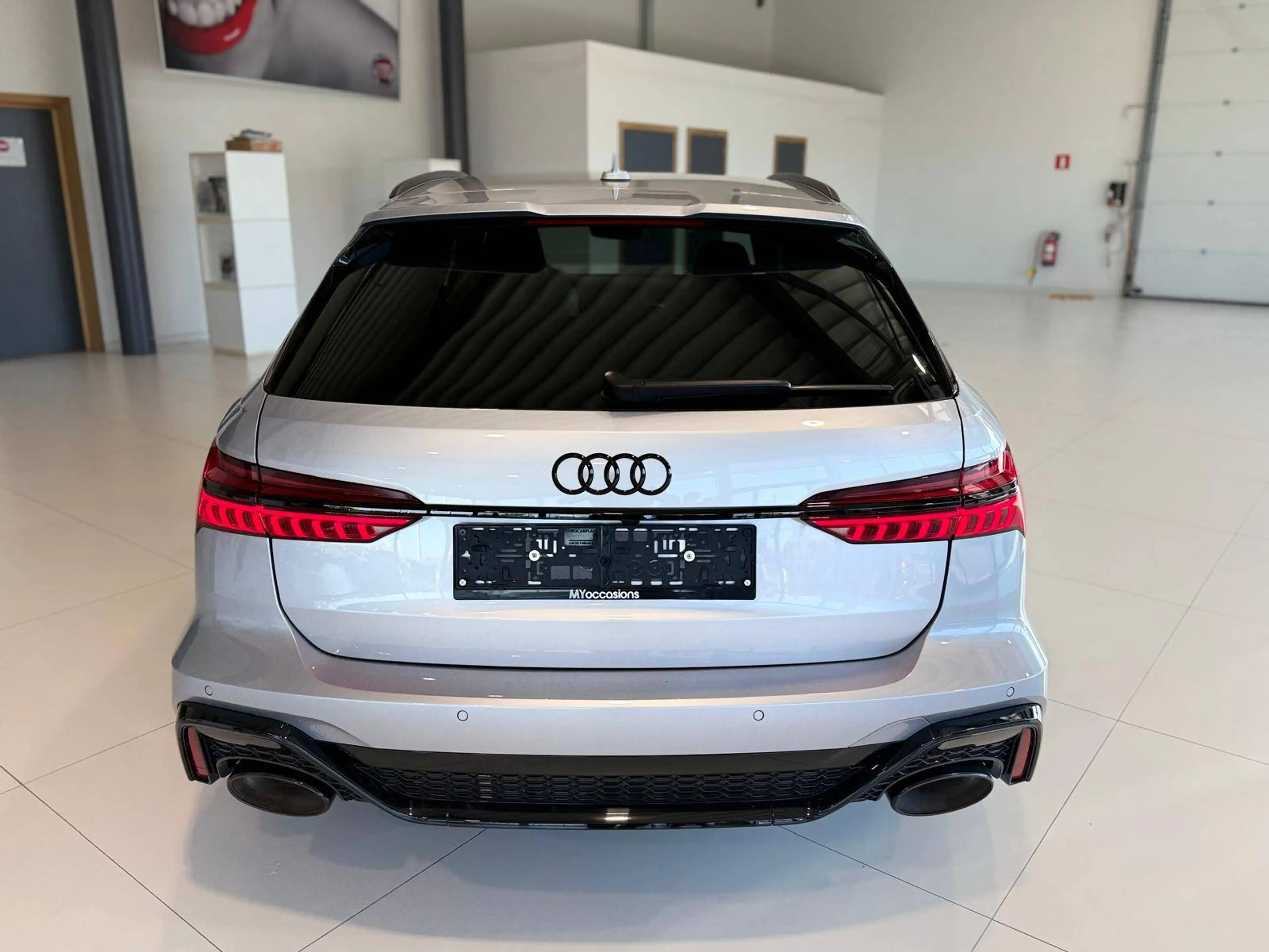 Audi RS6 RS6 Avant 4.0 V8 TFSI Quattro Tiptronic — photo 8