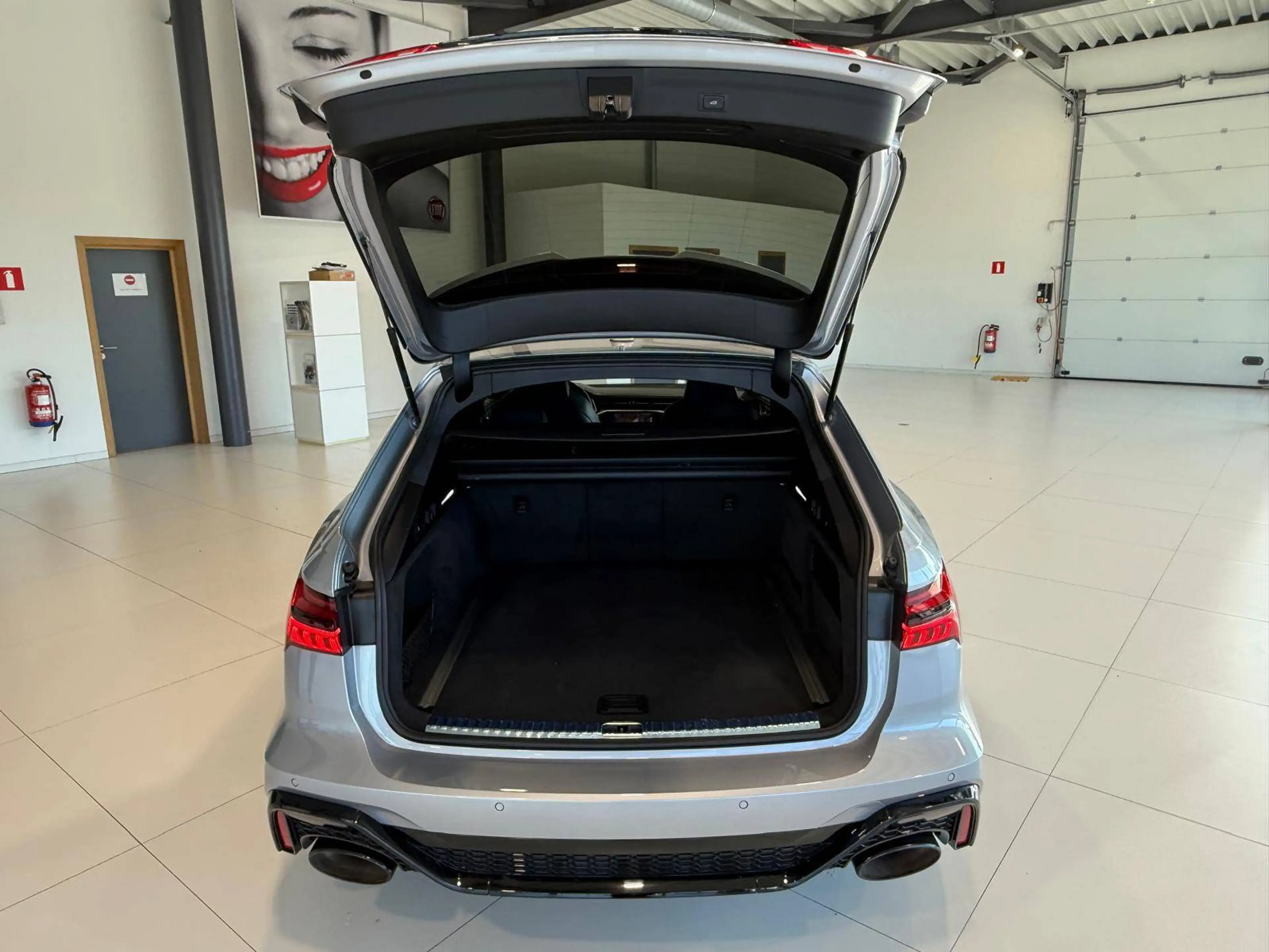 Audi RS6 RS6 Avant 4.0 V8 TFSI Quattro Tiptronic — photo 9