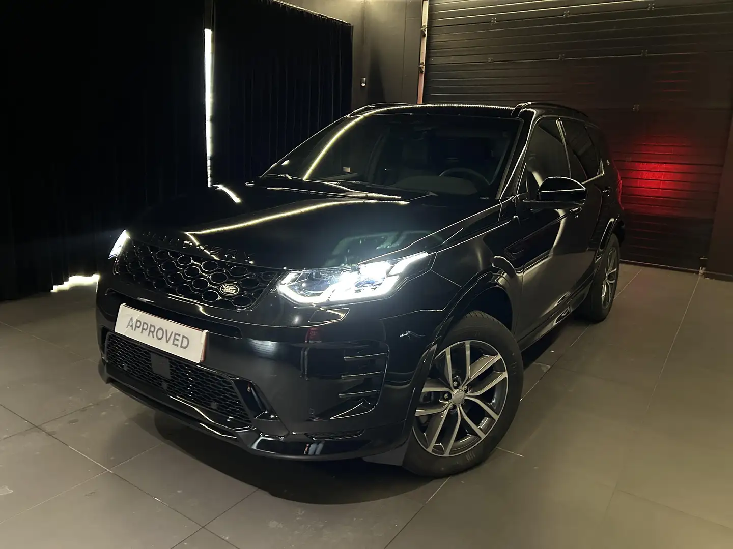 Land Rover Discovery Sport DYNAMIC SE Чорний - 1