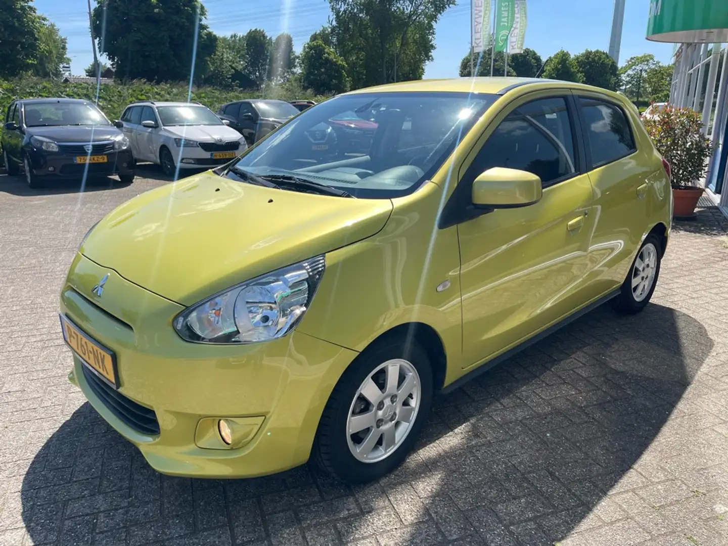 Mitsubishi Space Star 1.2 Automaat, Nav, Bleutooth, PDC, Lm velg, Stoelv Amarillo - 2