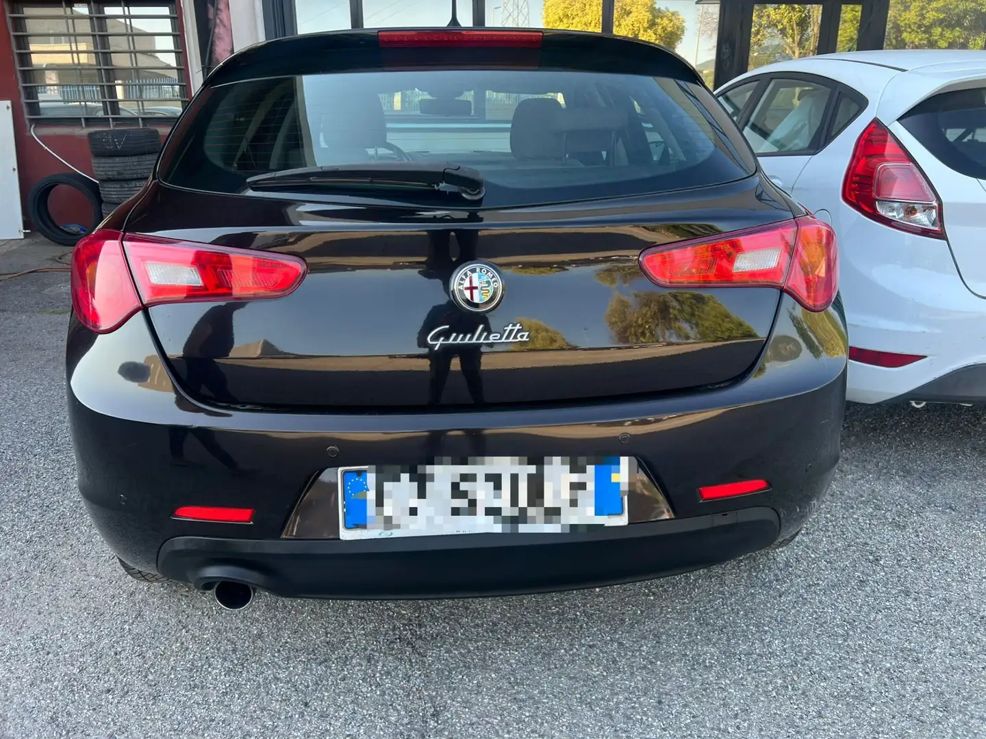 Alfa Romeo Giulietta 1.6 JTDm-2 105 CV Exclusive Zwart - 1