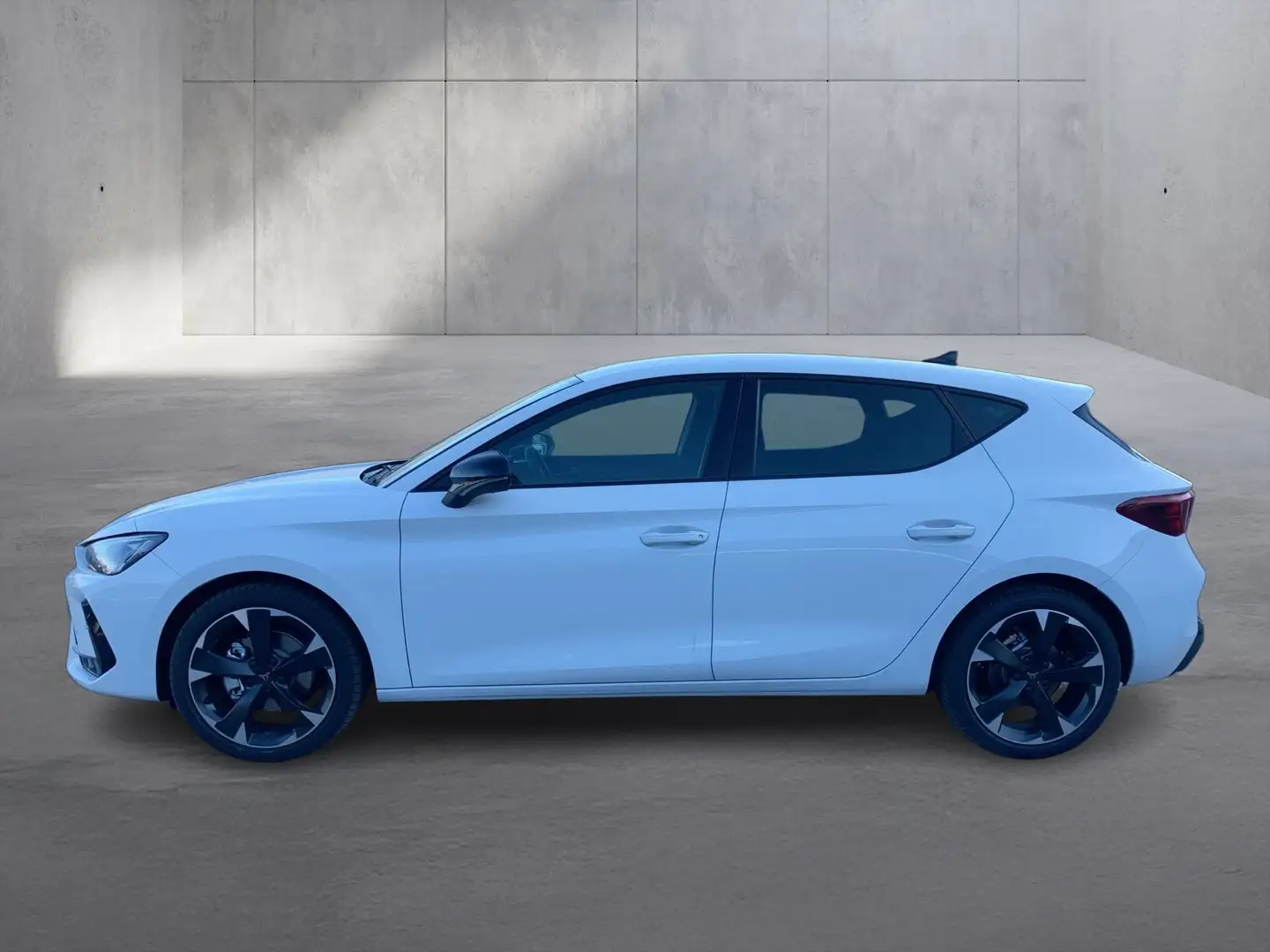 CUPRA Leon 1.5 eTSI DSG ACT Weiß - 2