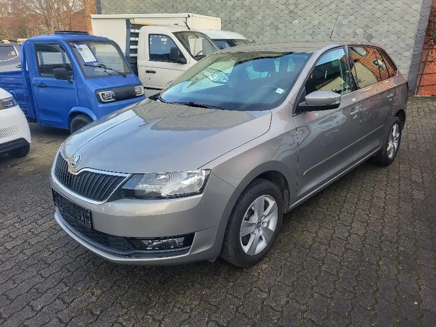 Skoda Rapid/Spaceback SB 1.0 TSI Ambition+KAMERA+AHK+KLIMA+ALU+ Beige - 2