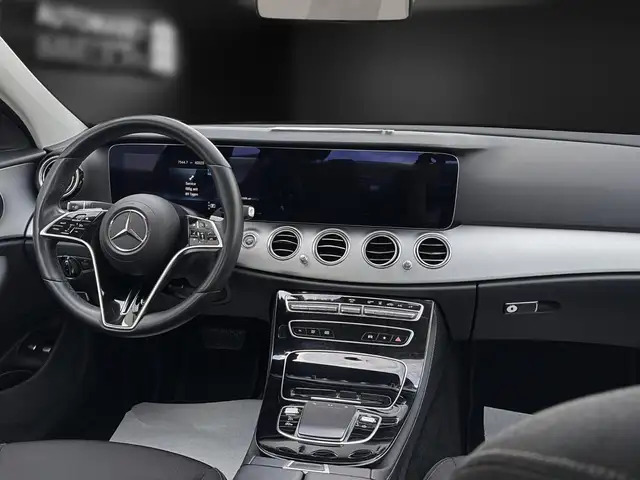 Mercedes-Benz 300 view 14