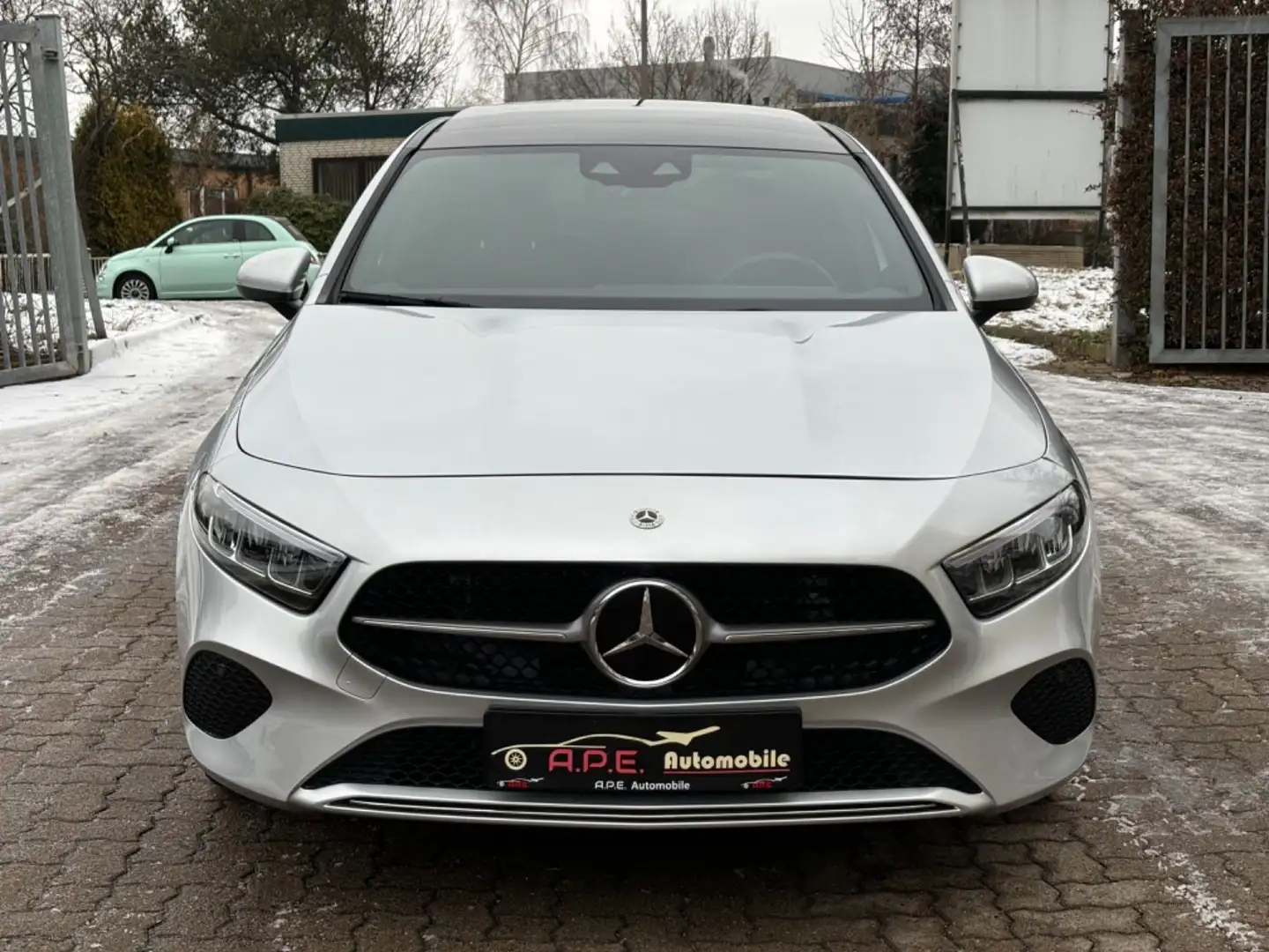 Mercedes-Benz A 200 A Limousine Anbiente Camera Led Pano Silber - 2