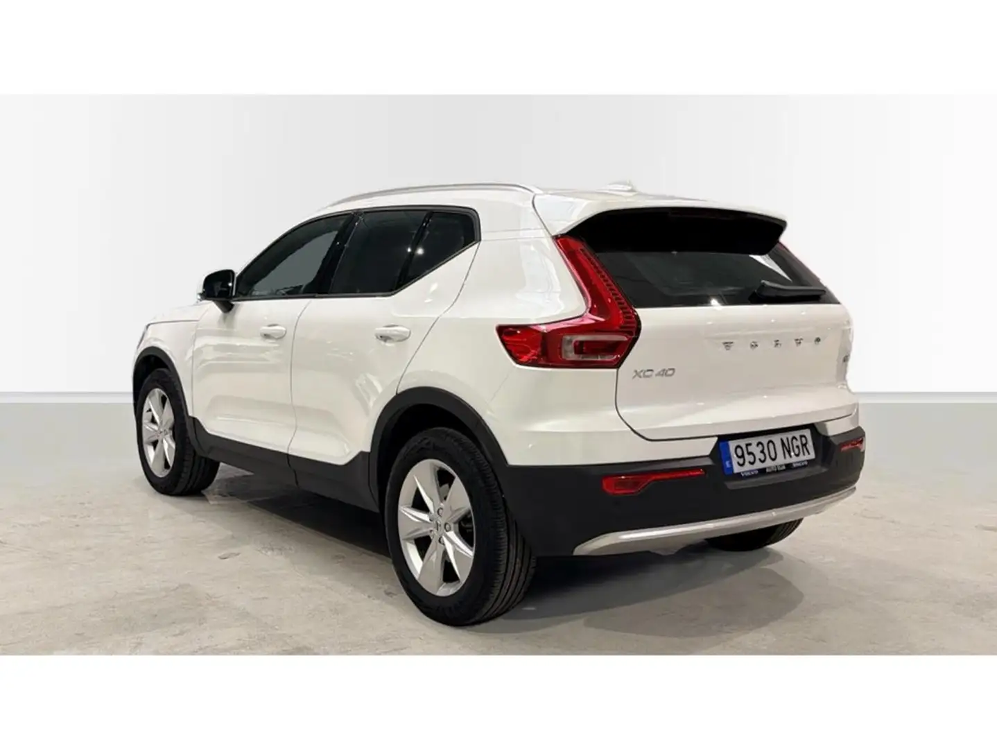 Volvo XC40 B3 Core Aut. Blanco - 2