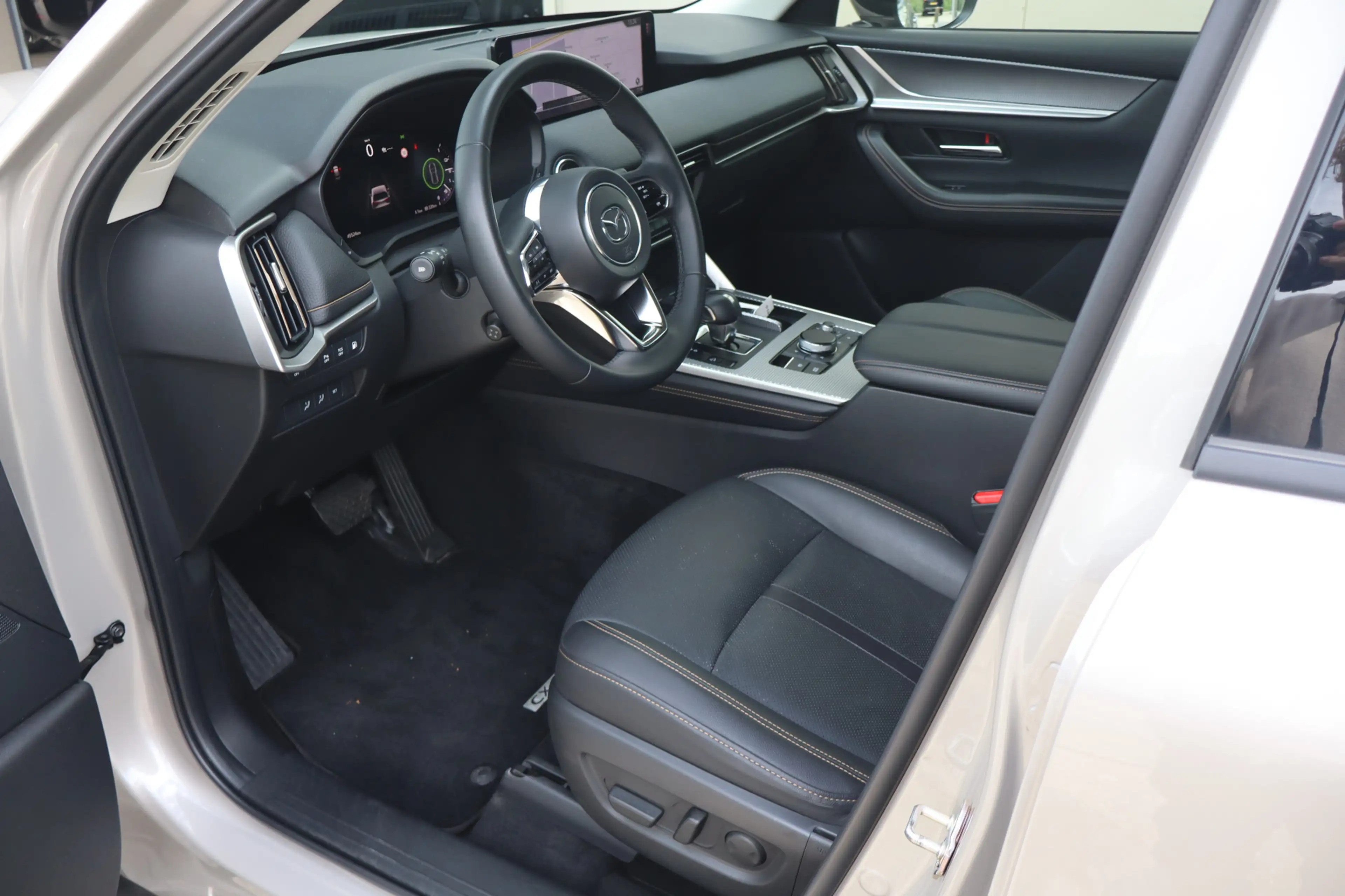 Mazda CX-60 2.5 e-SkyActiv PHEV Homura - NL- Auto!! Stoelverw+ — photo 4