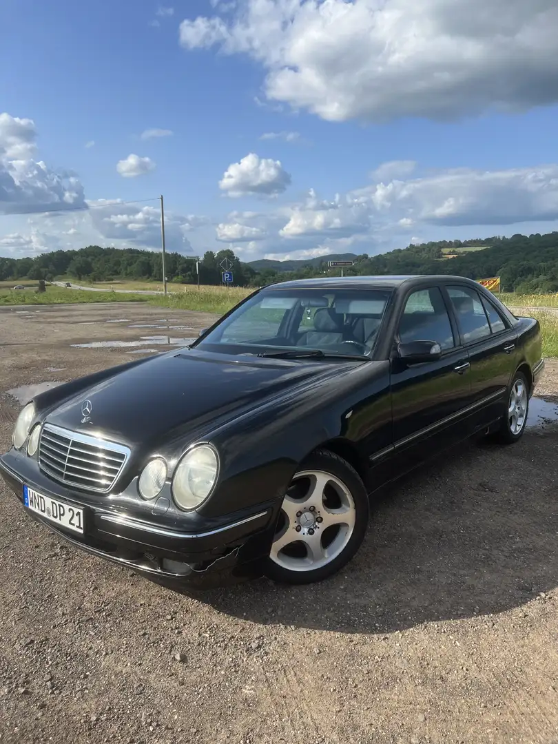 Mercedes-Benz E 200 D - 1