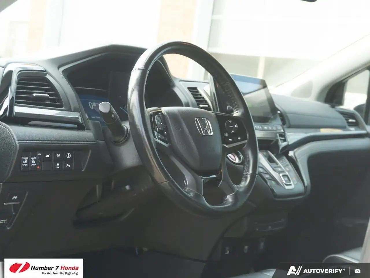 Honda Odyssey снимка Honda Odyssey
