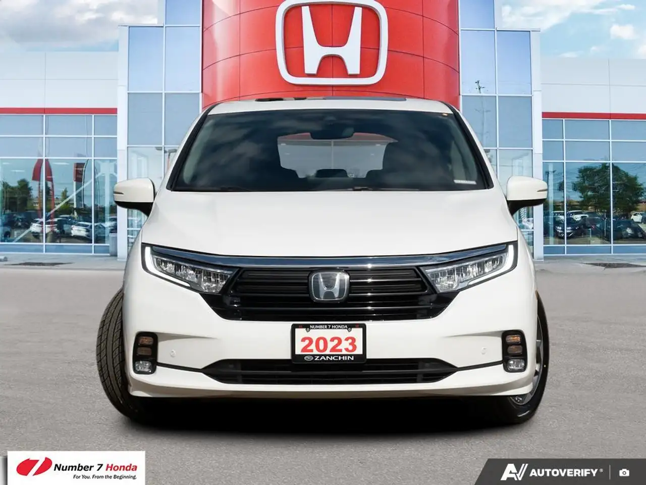 Honda Odyssey снимка Honda Odyssey