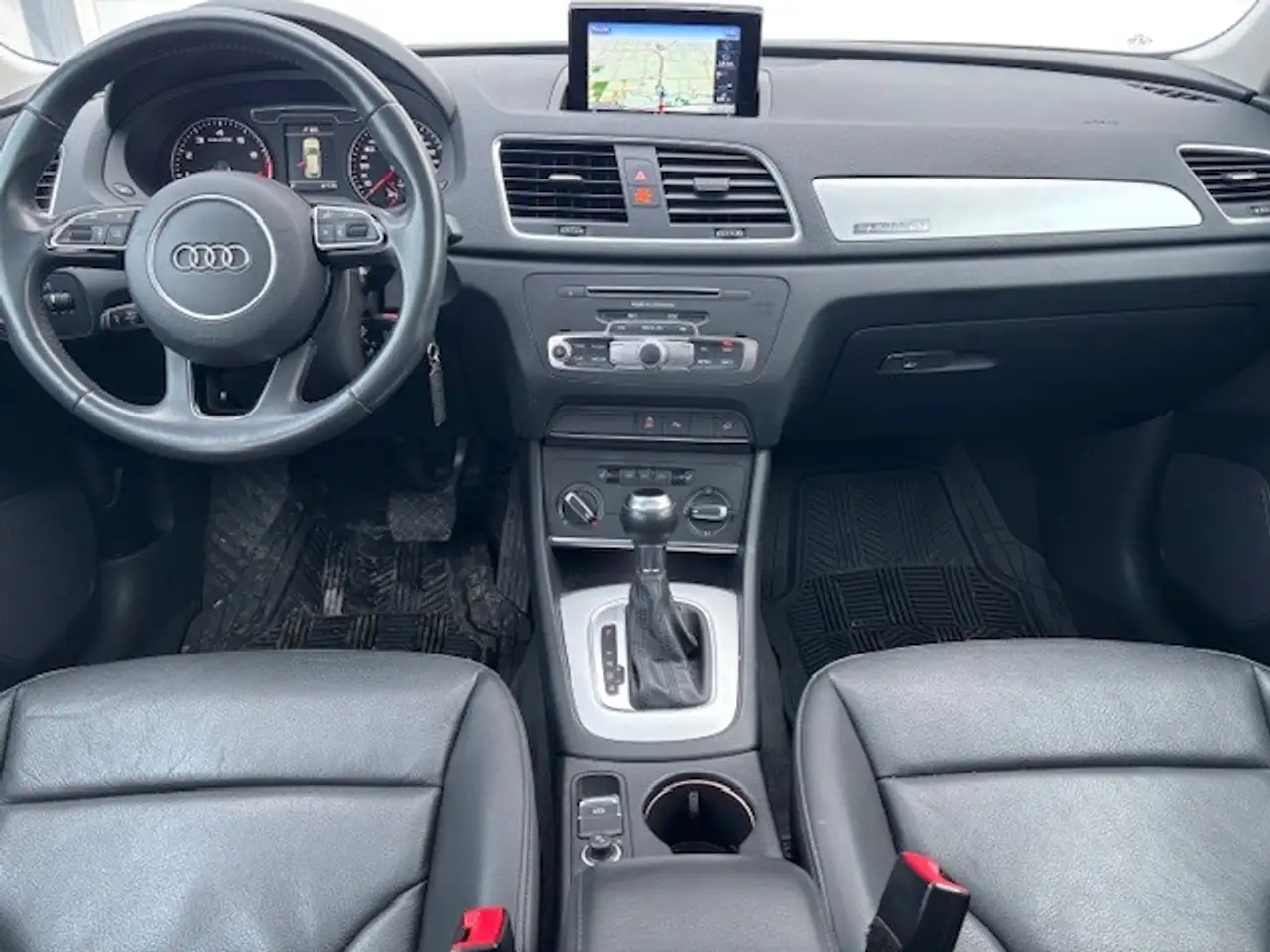 Audi Q3 снимка Audi Q3