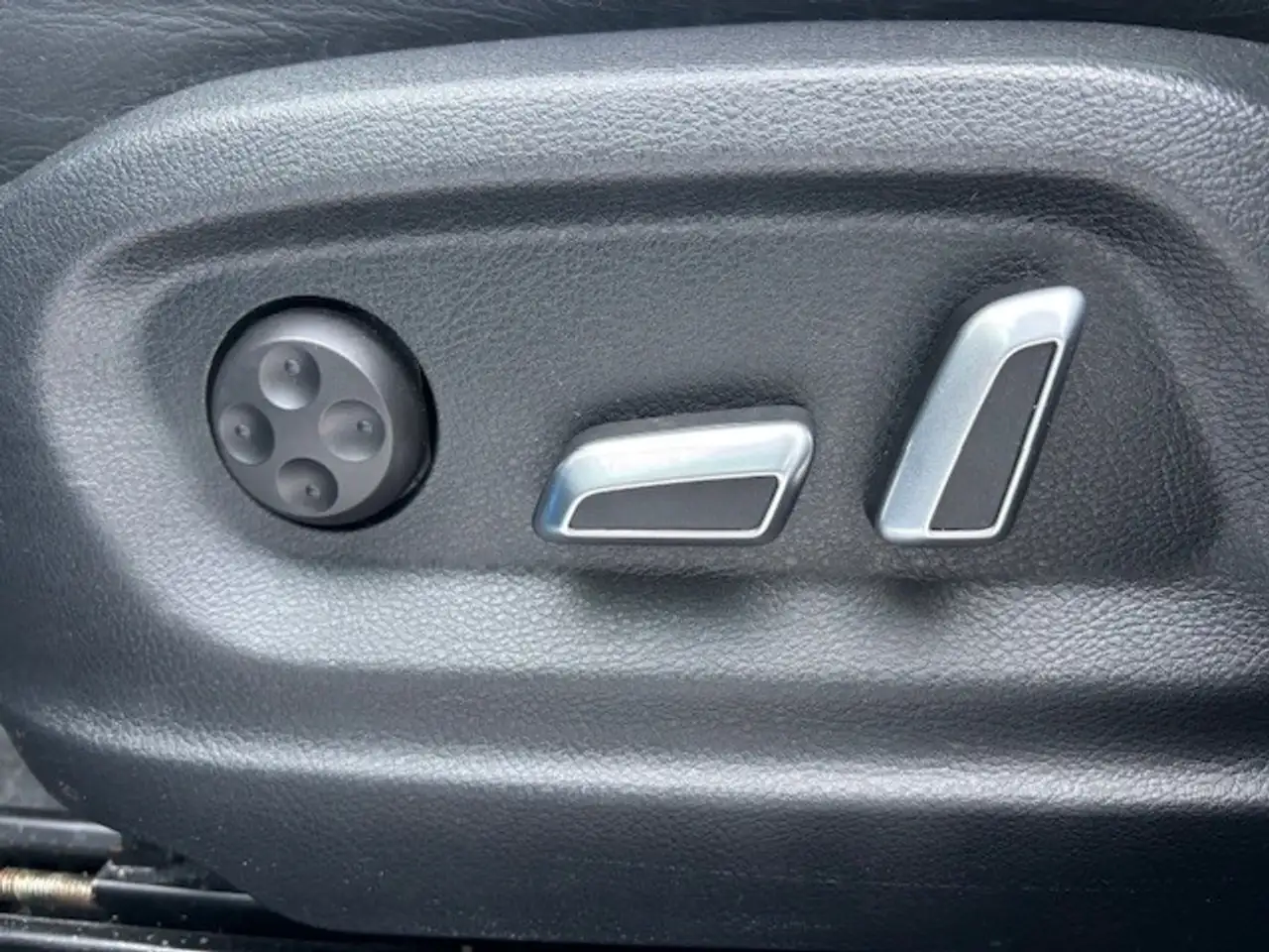 Audi Q3 снимка Audi Q3