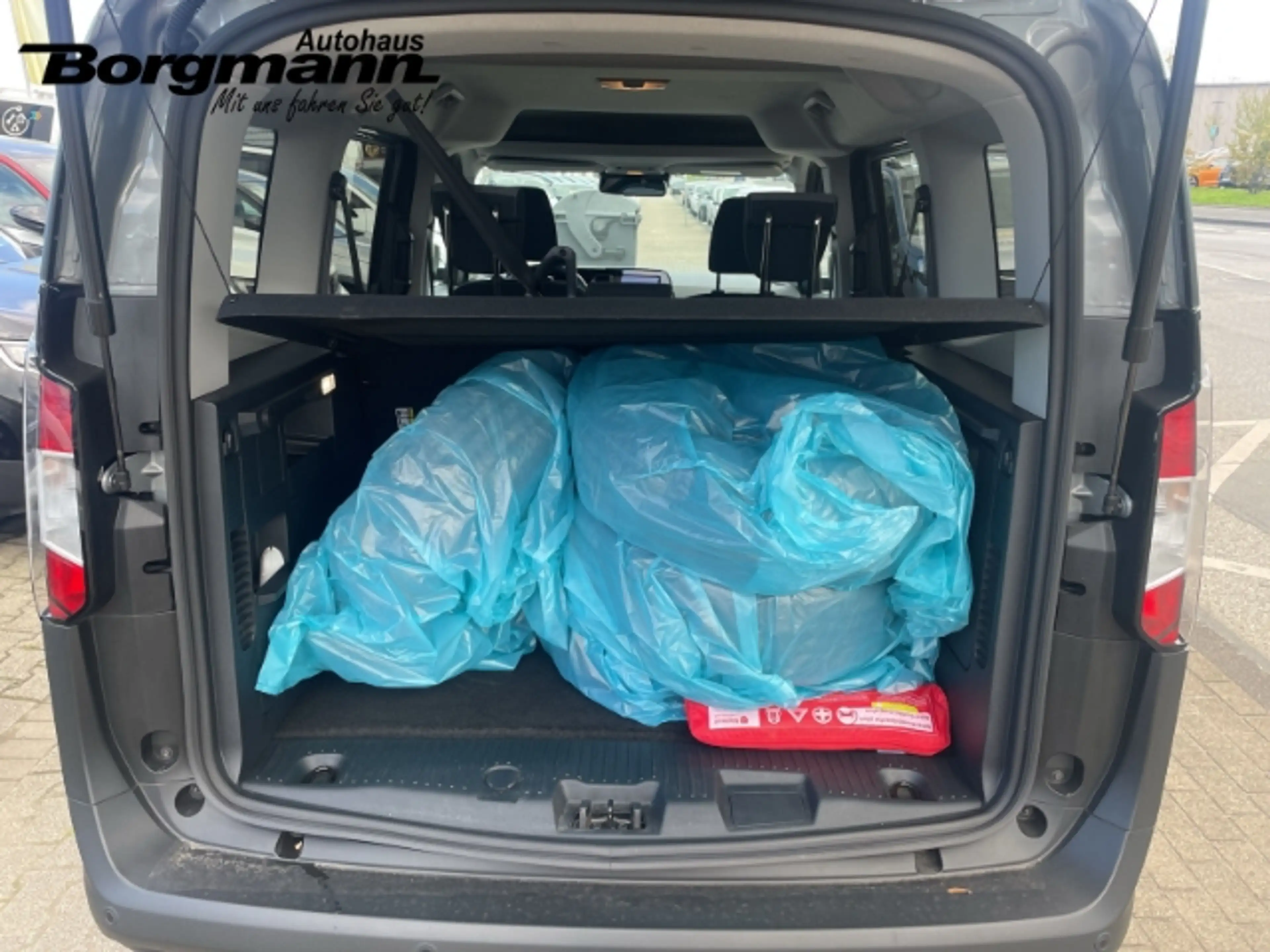 Ford Tourneo Courier Titanium 1.0 Bluetooth - Rückfahrkamera - Navi - S — photo 7