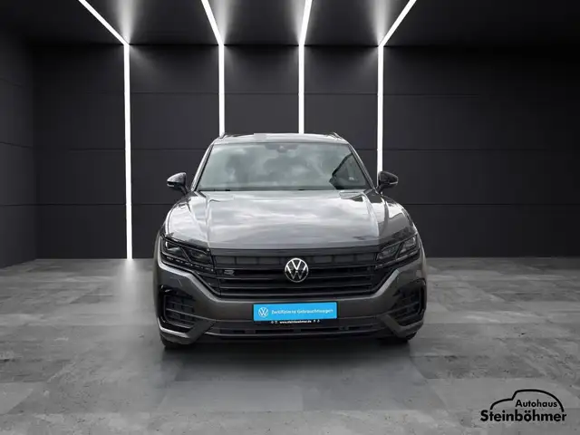 Volkswagen Touareg view 10