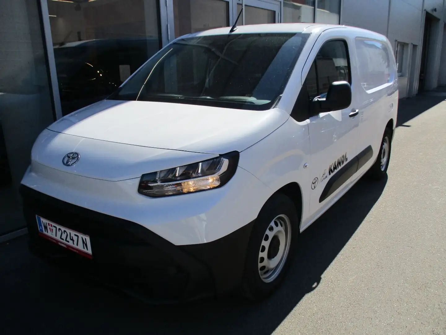 Toyota Proace City BEV L2 Prowork 50kwh AUT Weiß - 2