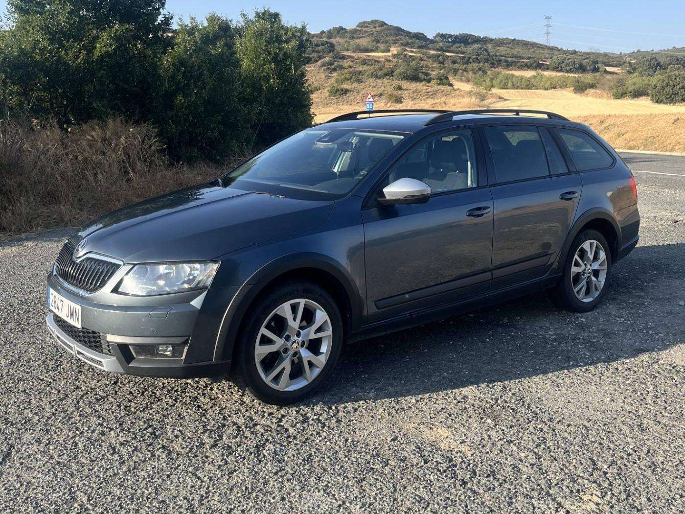 Skoda Octavia Scout 2.0TDI CR 4x4 110kW - foto 1