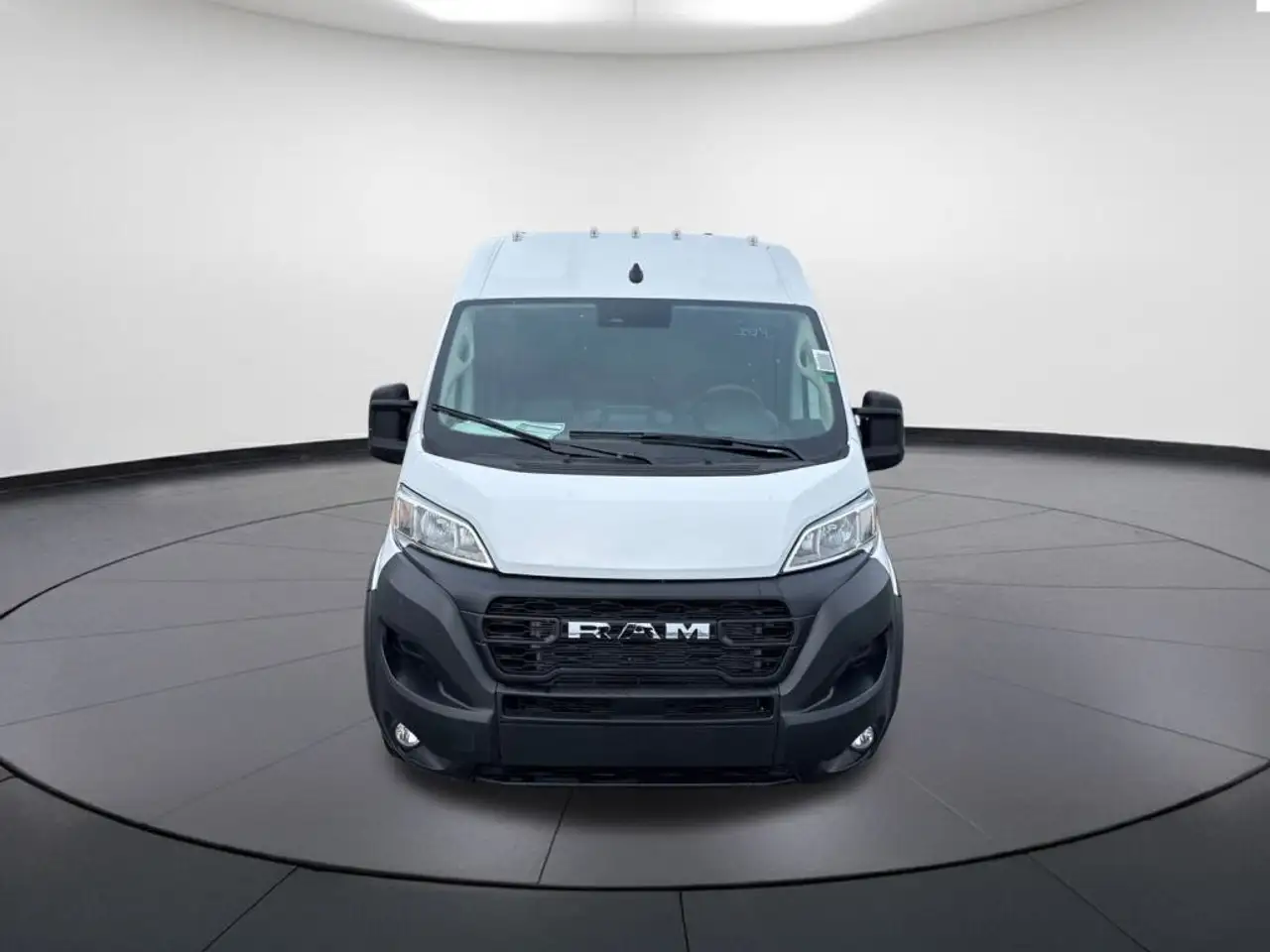 RAM ProMaster 3500 снимка RAM ProMaster 3500