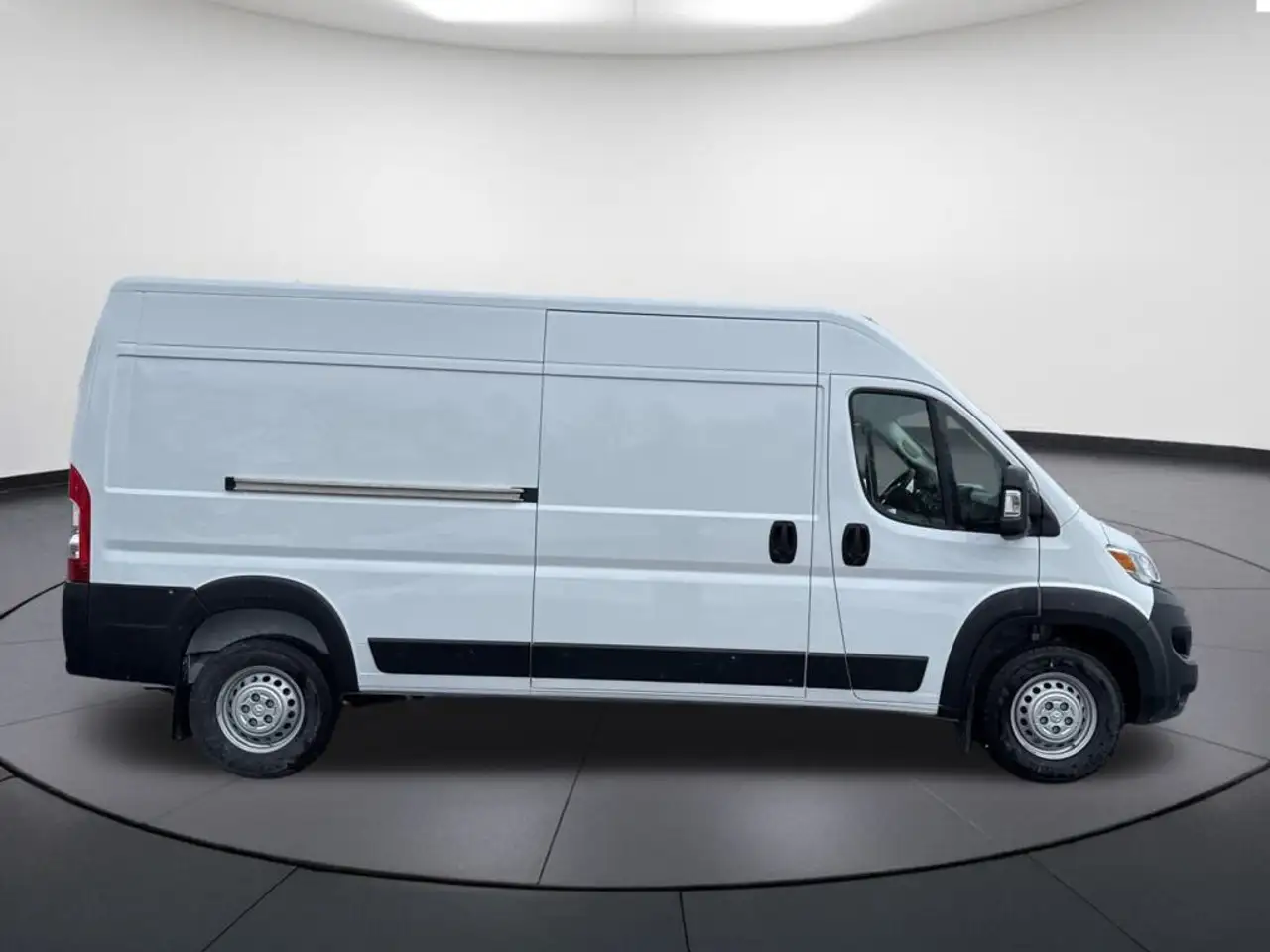 RAM ProMaster 3500 снимка RAM ProMaster 3500