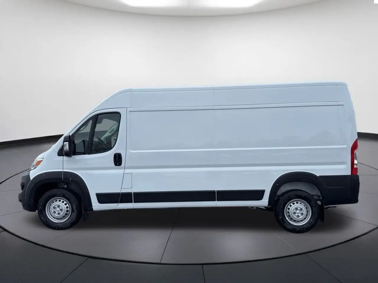 RAM ProMaster 3500 снимка RAM ProMaster 3500