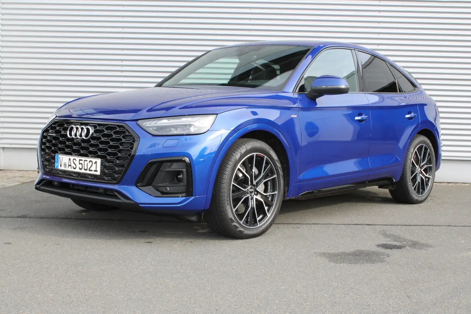Audi Q5 Sportback 40TDI*S-LINE EDITION*NAV*MATIRX*LUFT Bleu - 2
