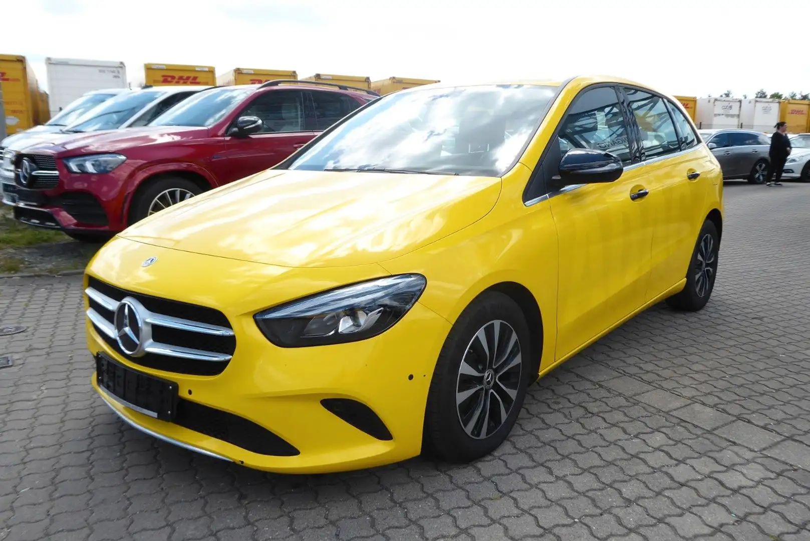 Mercedes-Benz B 200 d Style Navi Gelb - 2