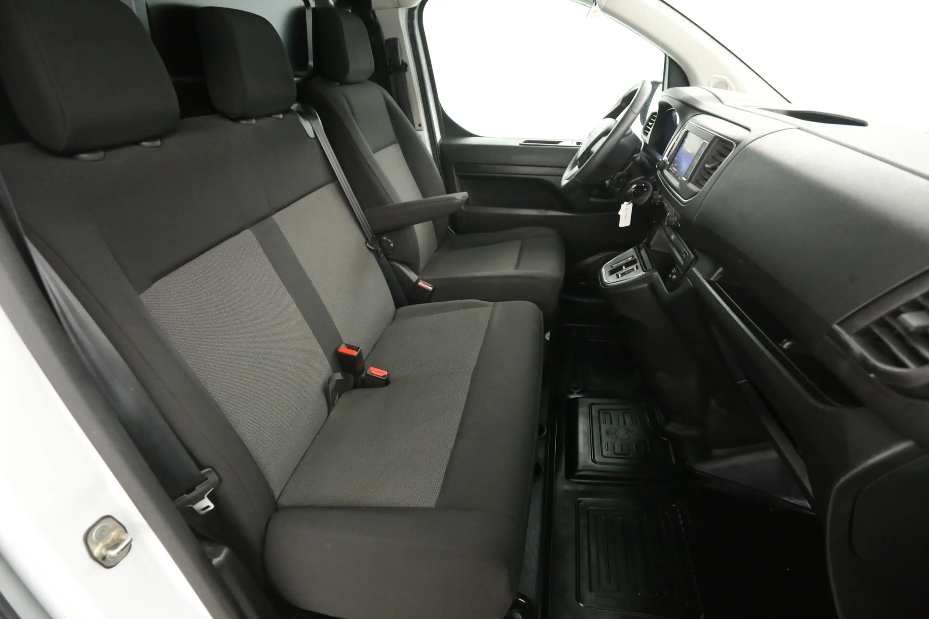 Citroen Jumpy E-Jumpy Toyota ProAce Electric Worker 75 kWh Long — photo 12