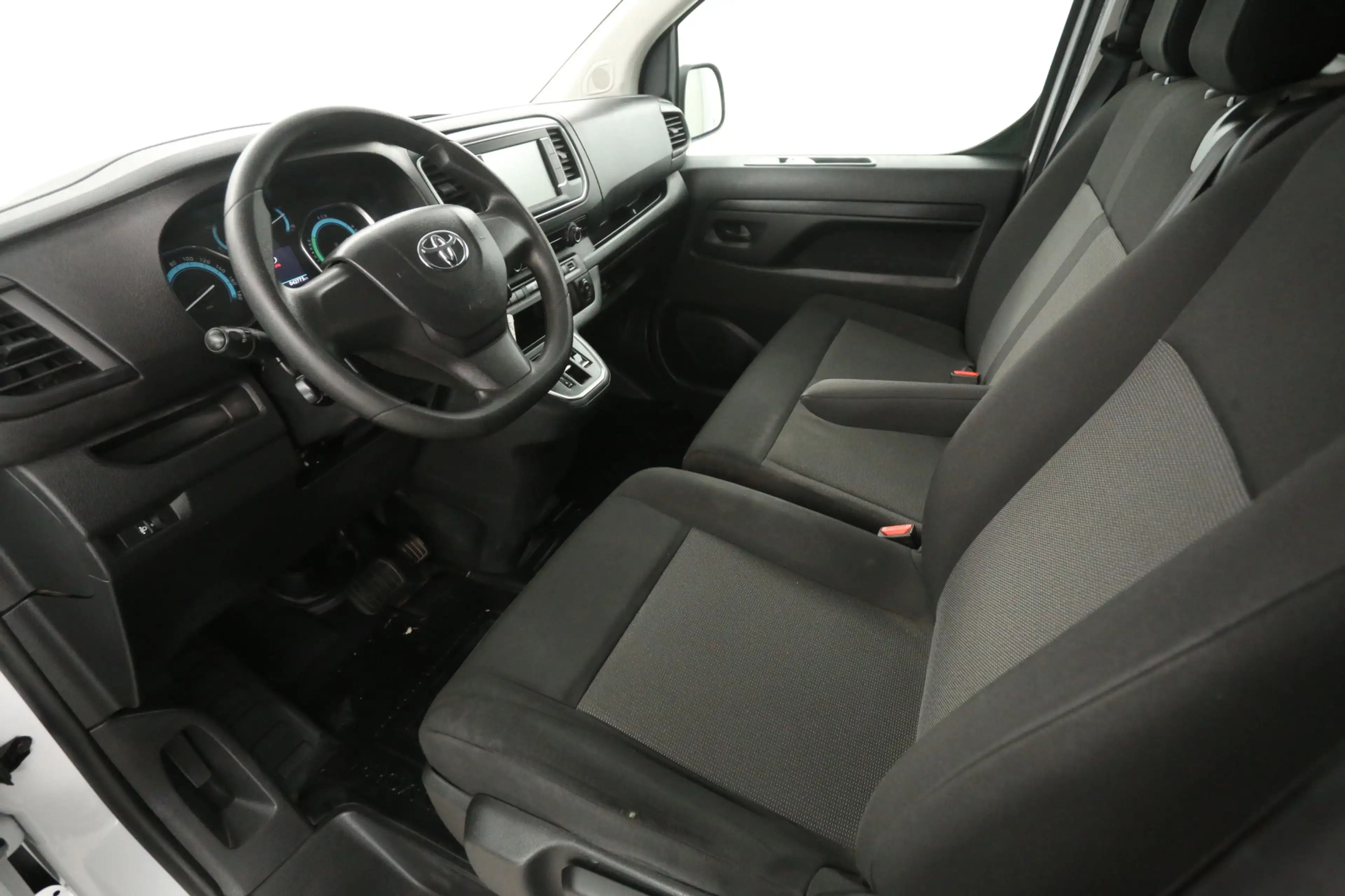 Citroen Jumpy E-Jumpy Toyota ProAce Electric Worker 75 kWh Long — photo 21