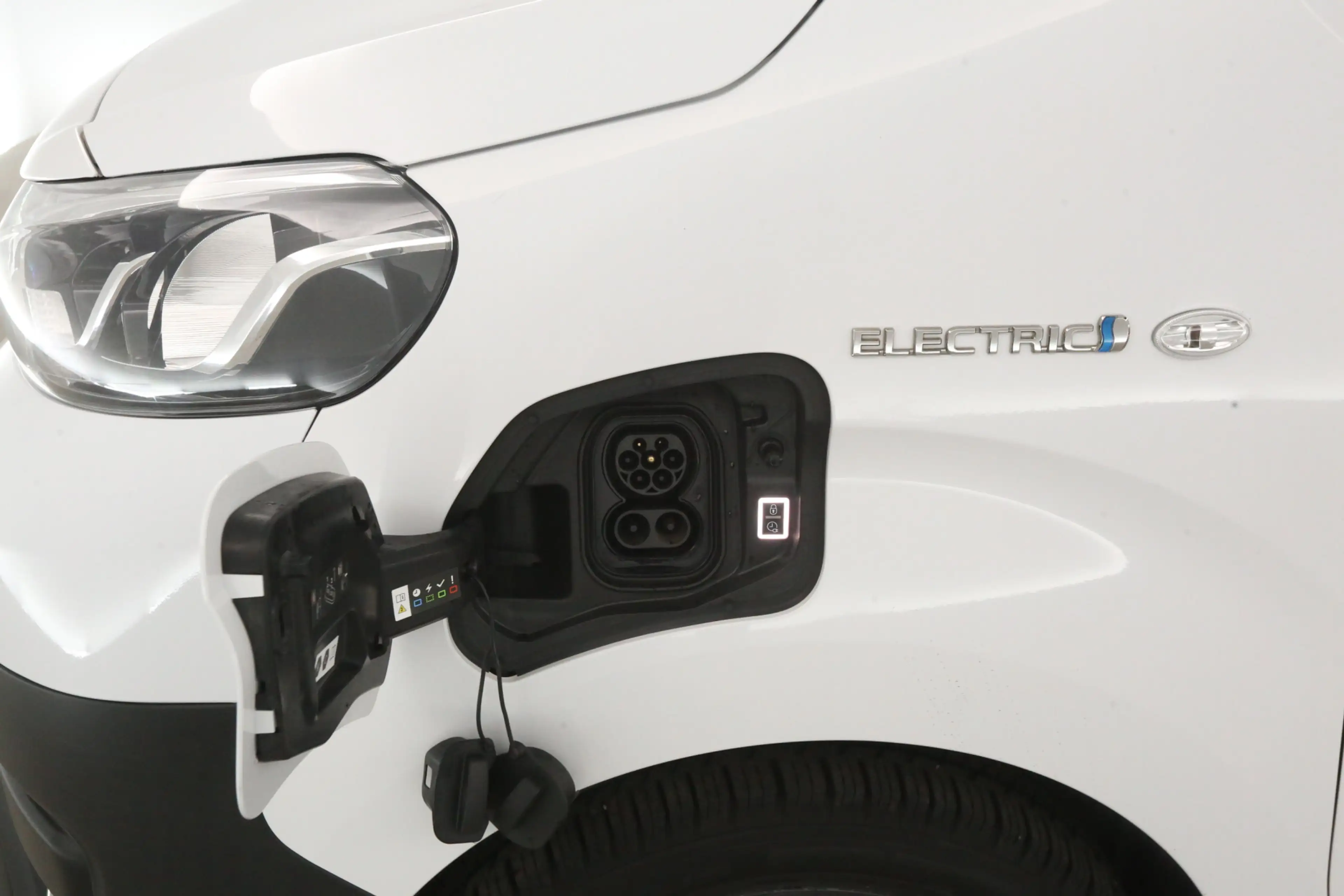 Citroen Jumpy E-Jumpy Toyota ProAce Electric Worker 75 kWh Long — photo 8