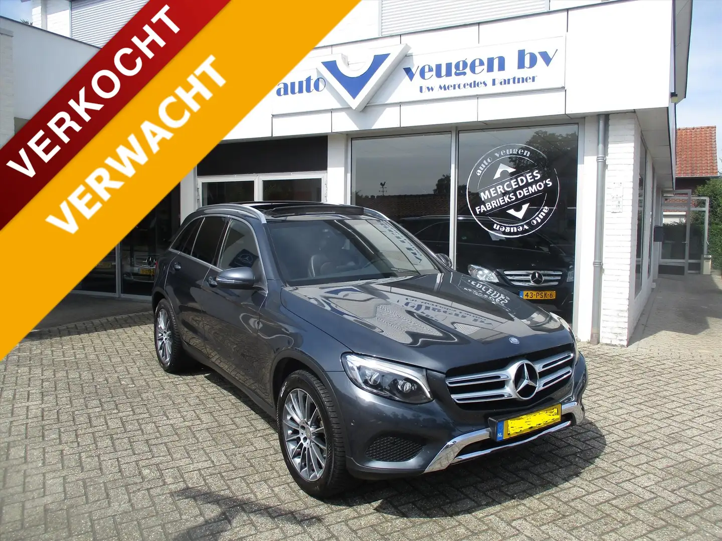 Mercedes-Benz GLC 250 211pk 4MATIC 9G-TRONIC Exclusive Grijs - 1