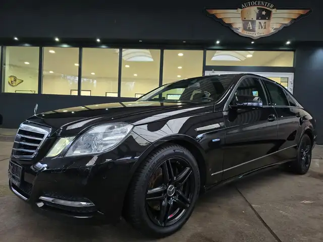 Mercedes-Benz E 300 CDI Limousine Sportpaket LEDER/KAMERA/SZH