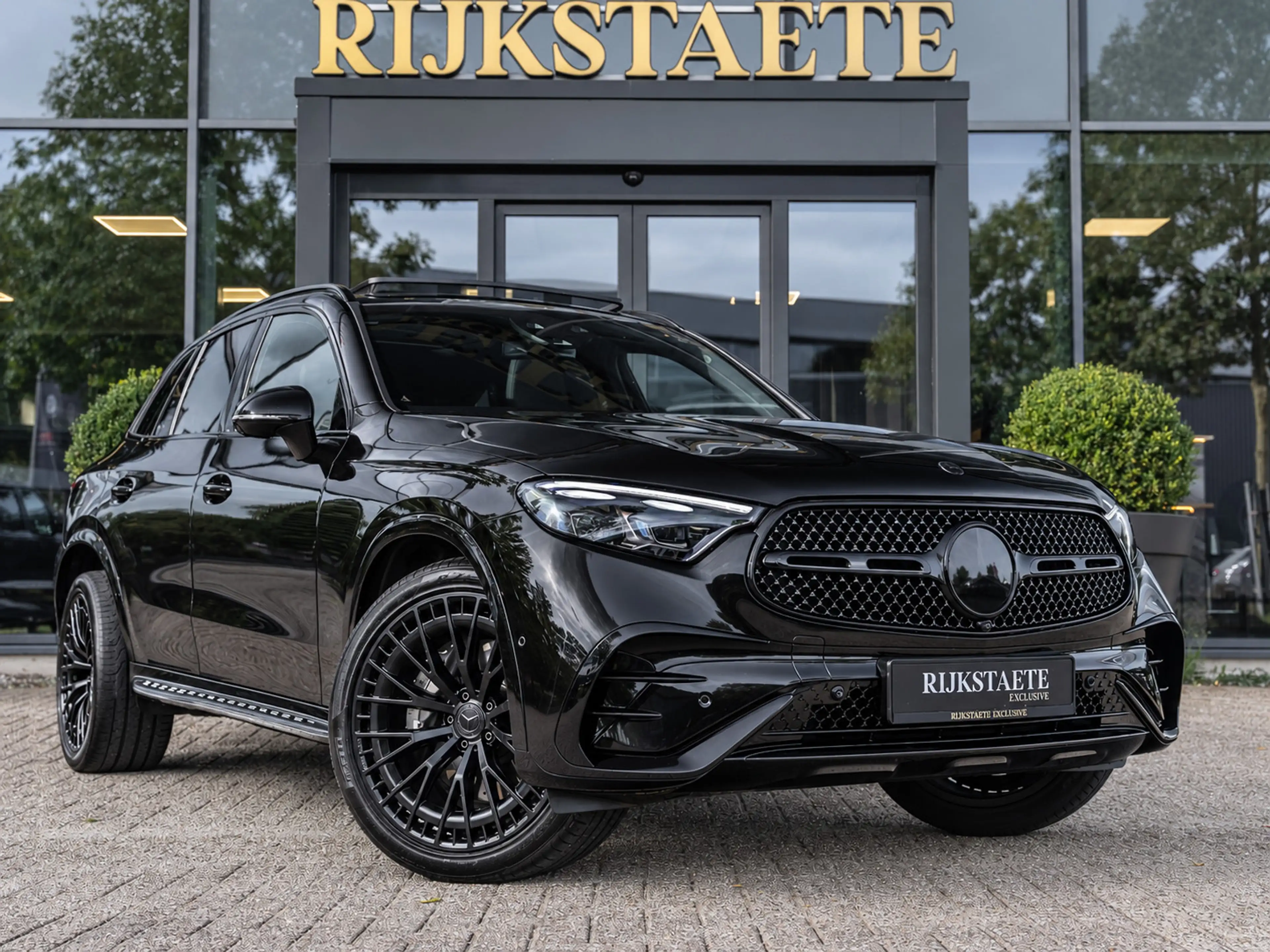Mercedes-Benz GLC 400 400e 4MATIC AMG Line|PANO|BURM|4WS|LUCHT — photo 5